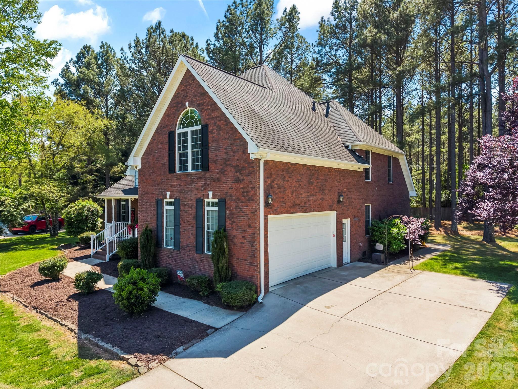 443 Crowders Bluff Court — Clover