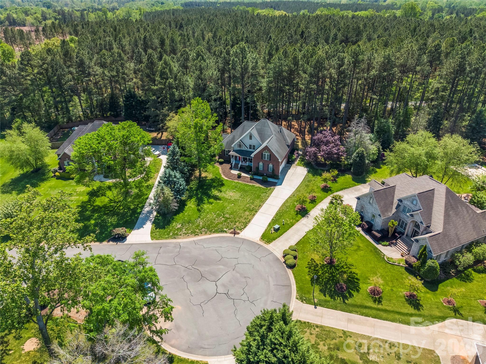 443 Crowders Bluff Court — Clover