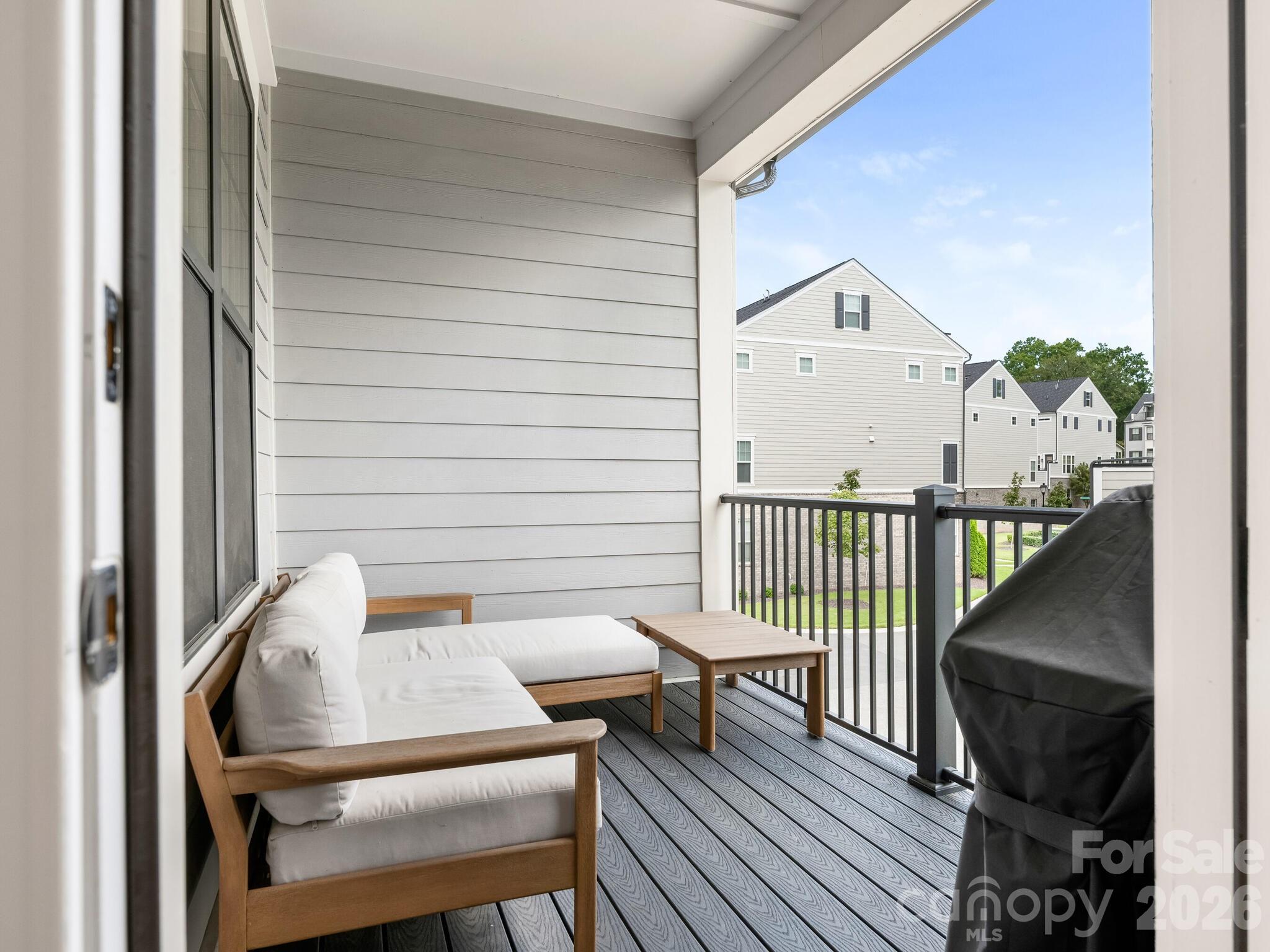 2555 Deacon Avenue — Charlotte