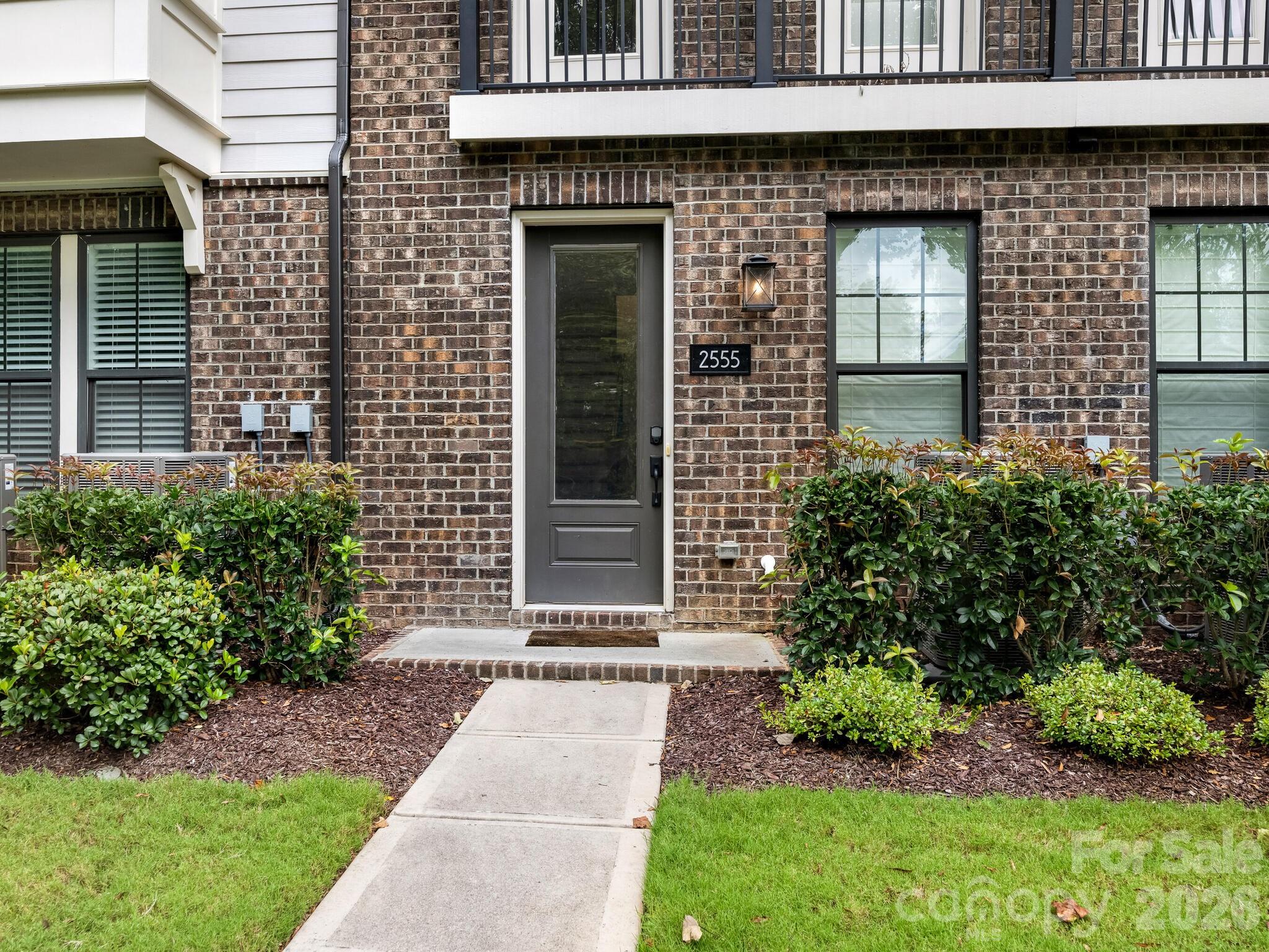 2555 Deacon Avenue — Charlotte