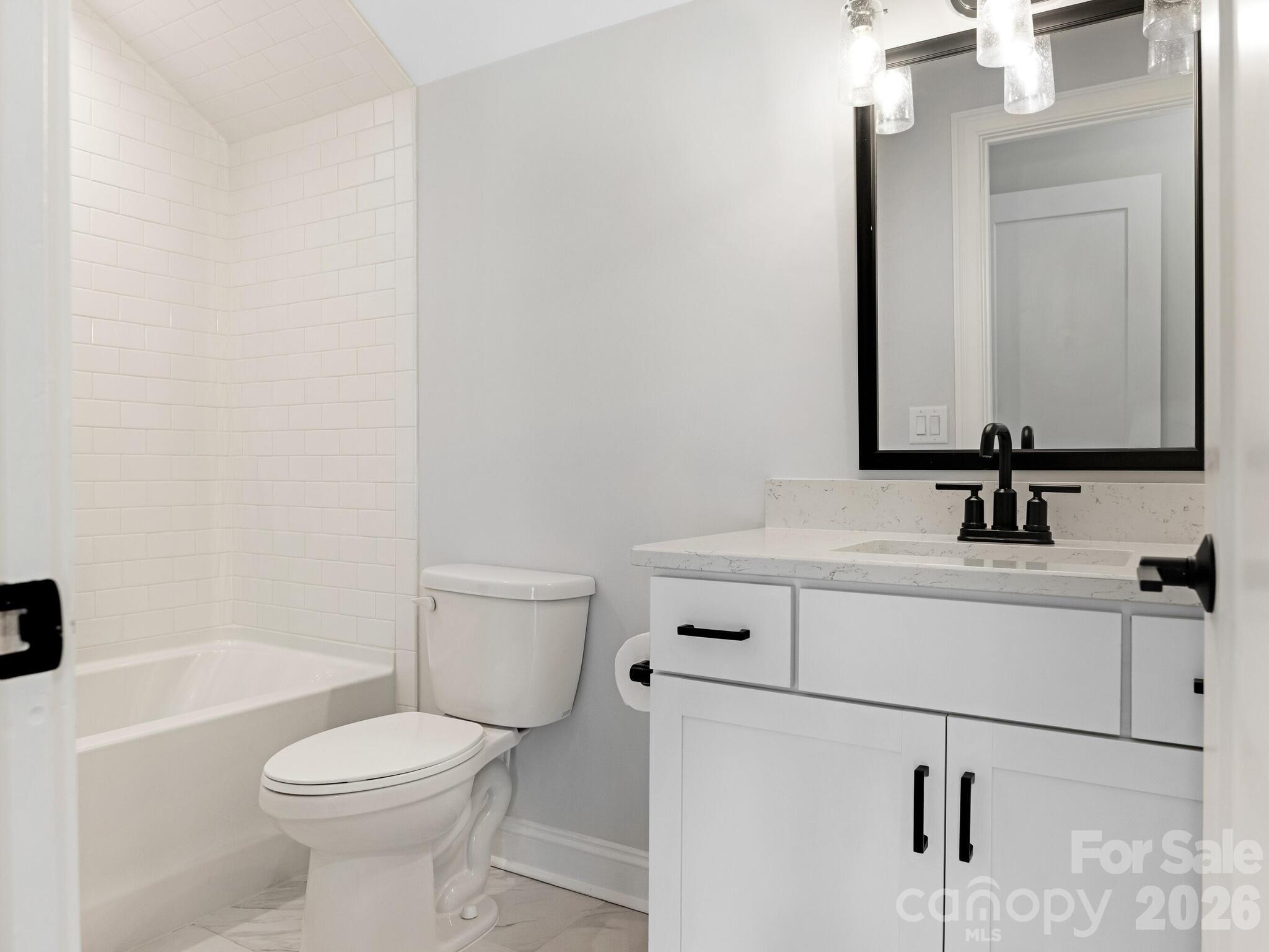 2555 Deacon Avenue — Charlotte