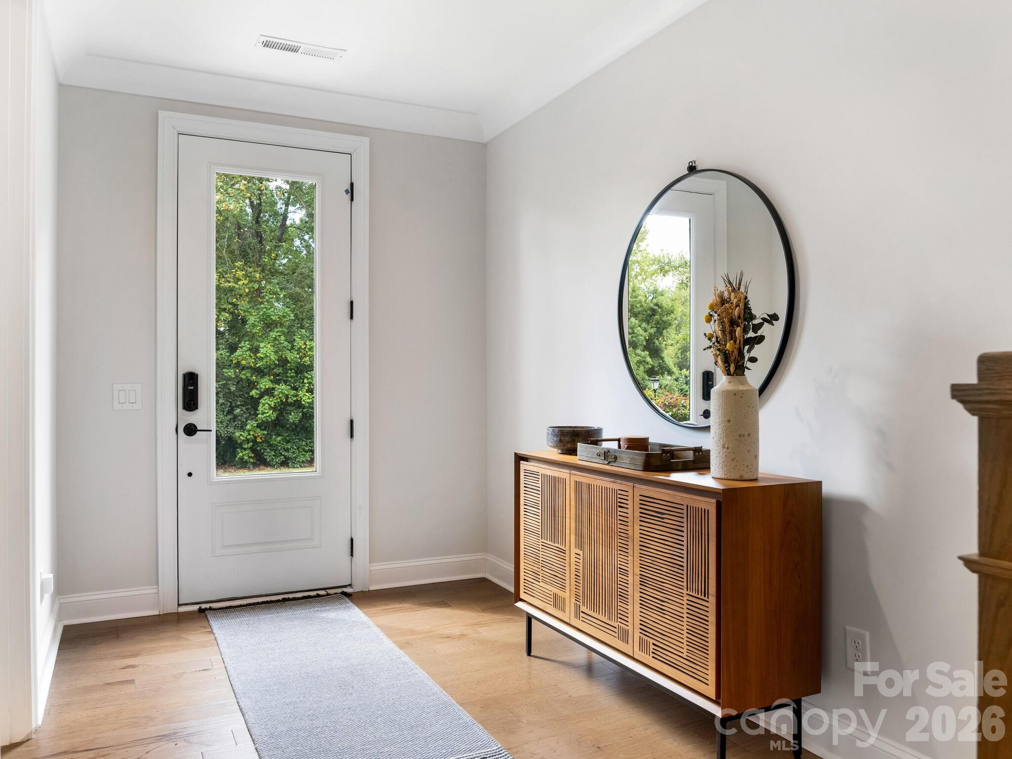 2555 Deacon Avenue — Charlotte