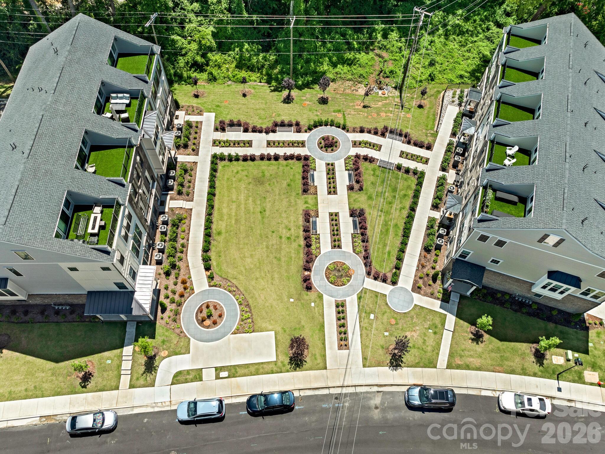 2555 Deacon Avenue — Charlotte