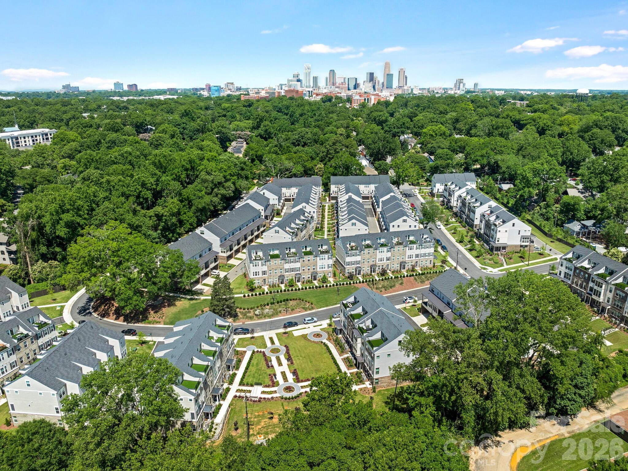 2555 Deacon Avenue — Charlotte