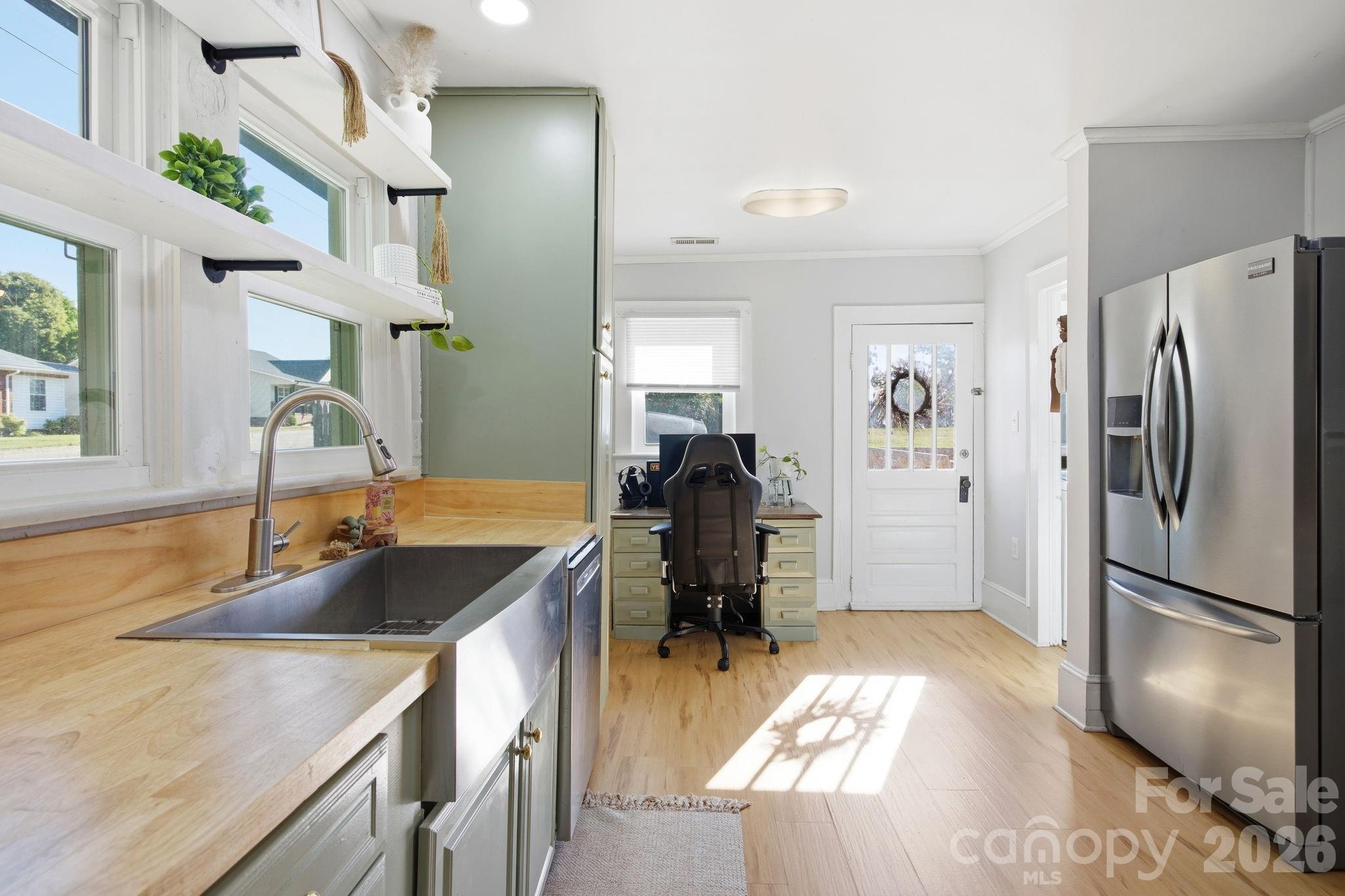305 Bost Circle — Rockwell