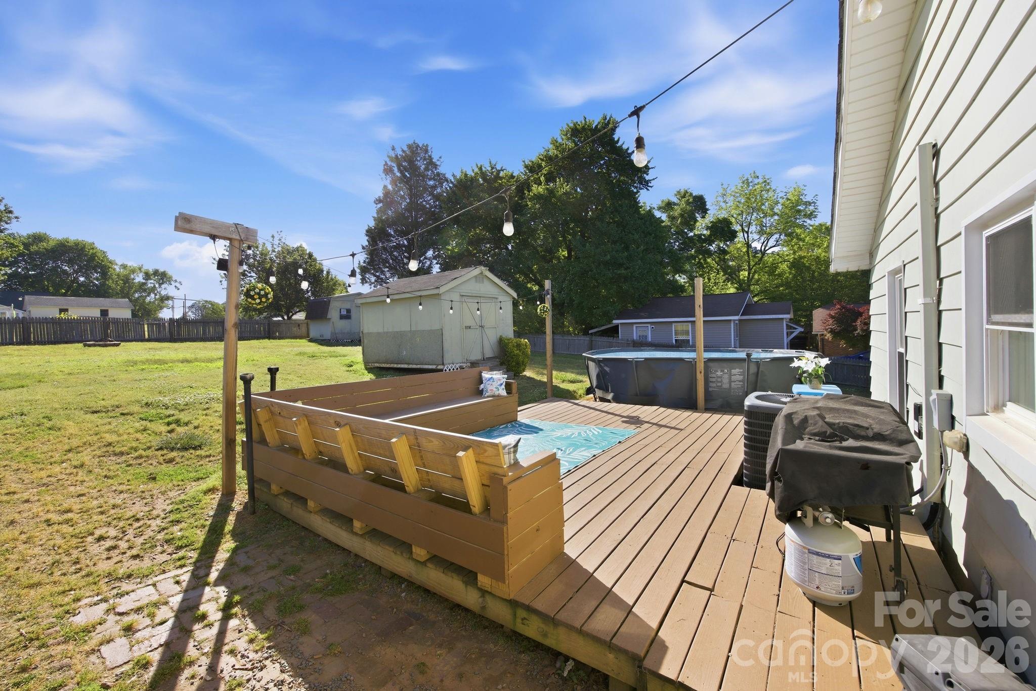 305 Bost Circle — Rockwell