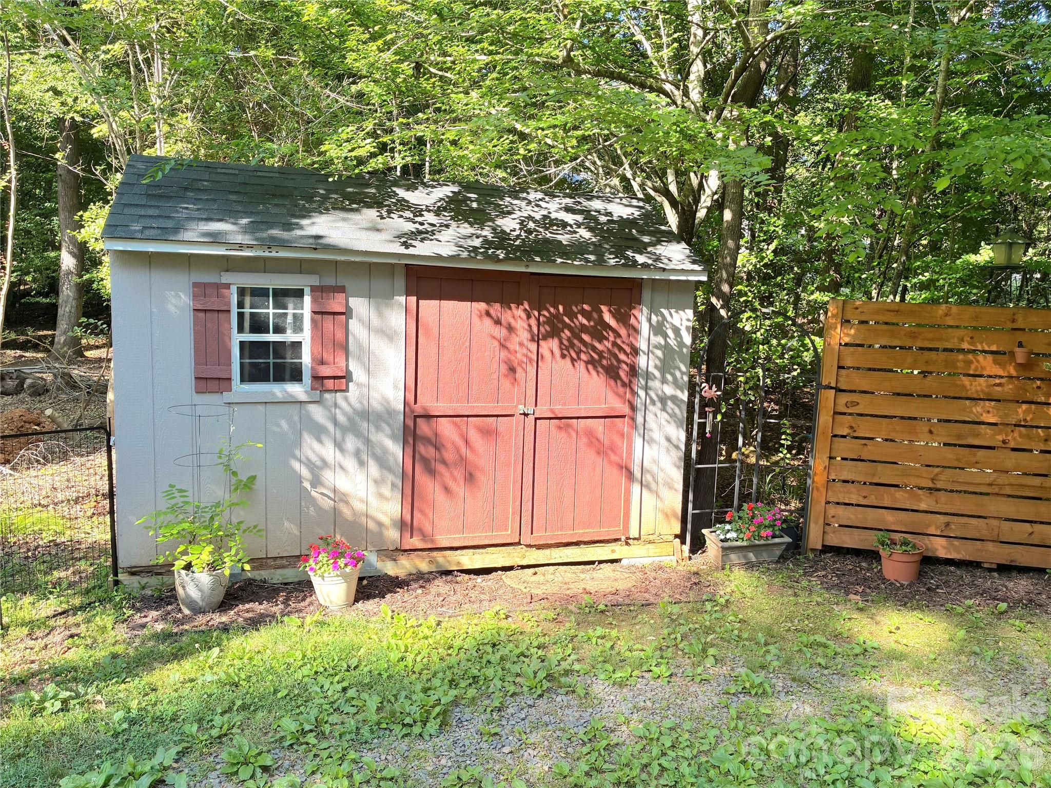 138 Uwharrie Court — Mount Gilead