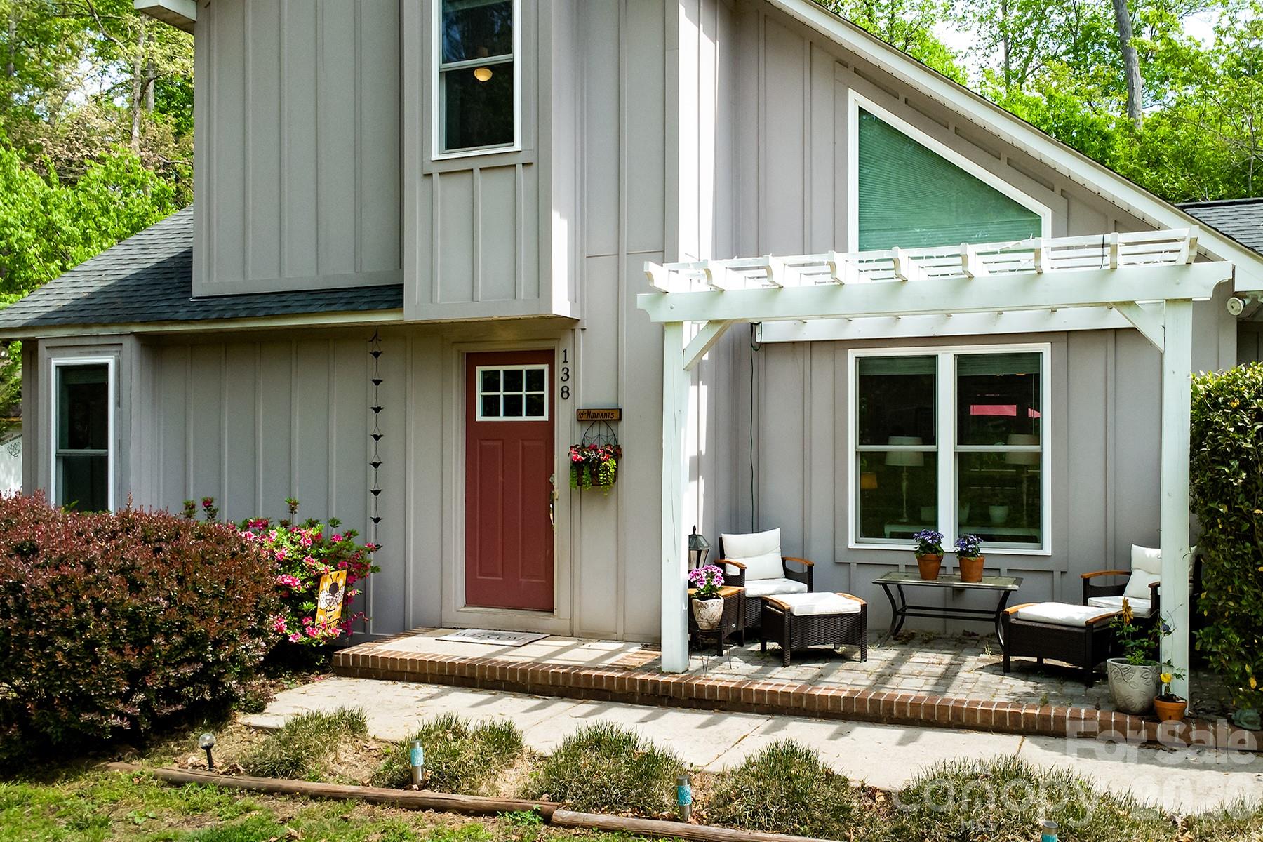138 Uwharrie Court — Mount Gilead