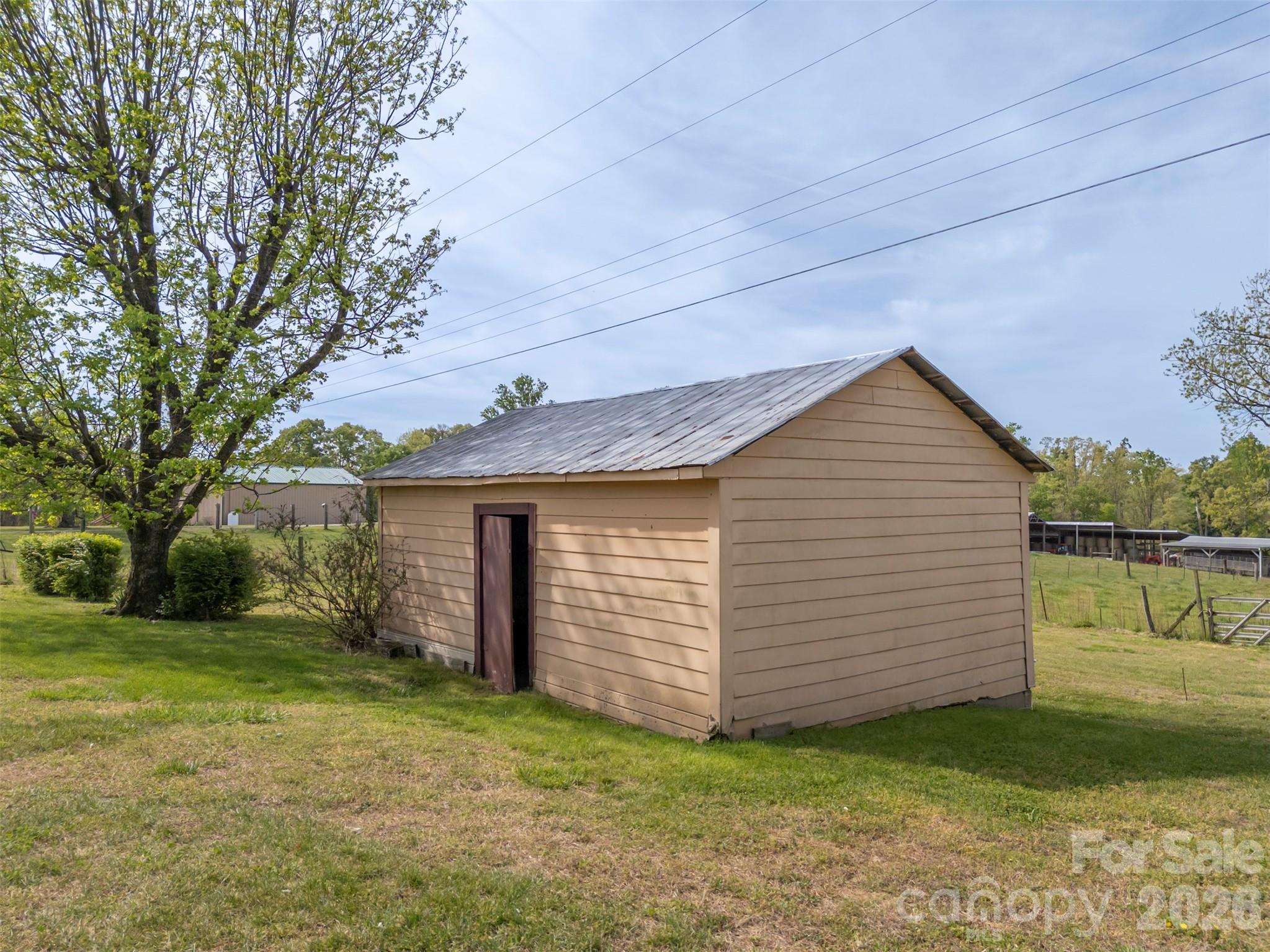 504 Old Henrietta Road — Forest City