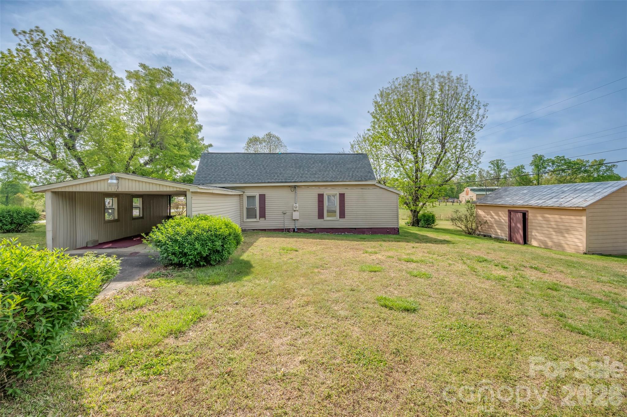 504 Old Henrietta Road — Forest City