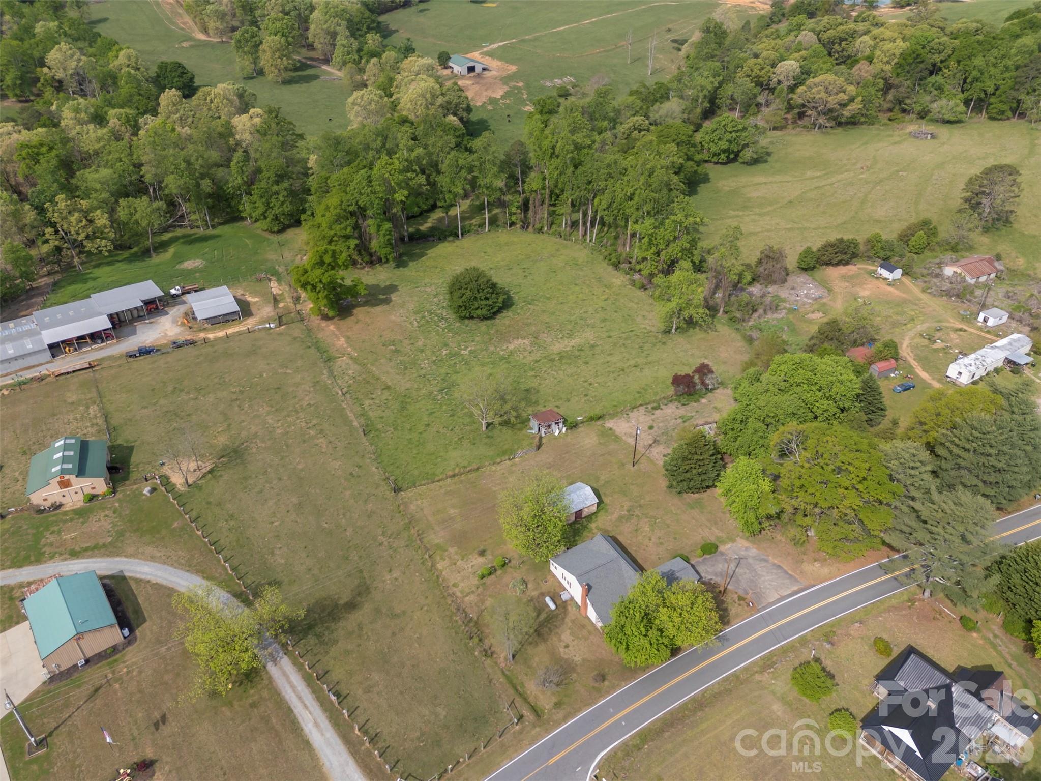 504 Old Henrietta Road — Forest City