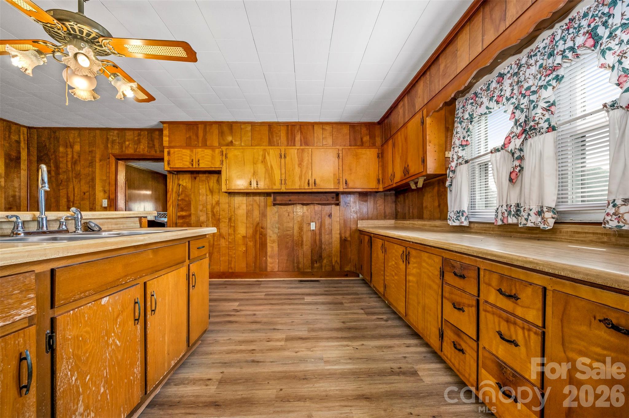 504 Old Henrietta Road — Forest City