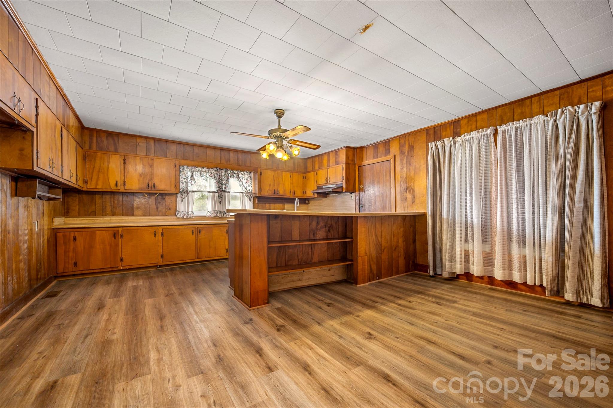 504 Old Henrietta Road — Forest City