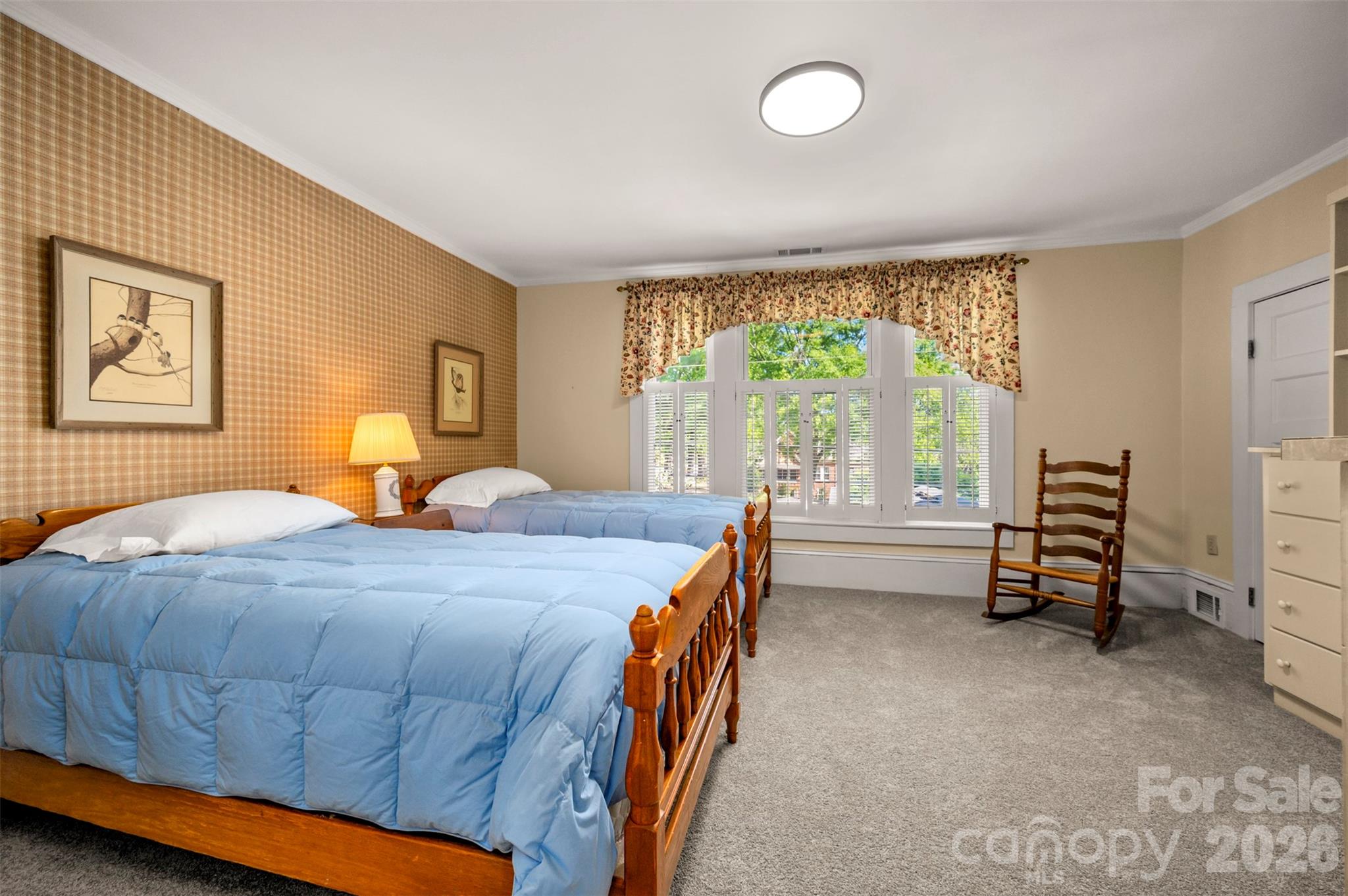 151 S Magnolia Street — Forest City