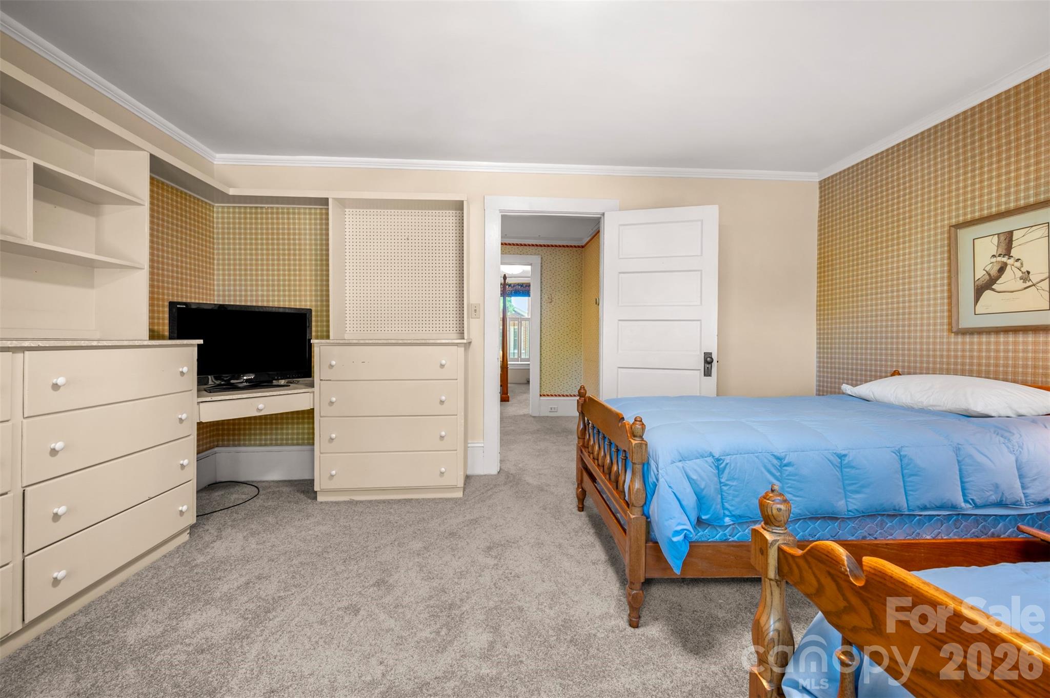 151 S Magnolia Street — Forest City