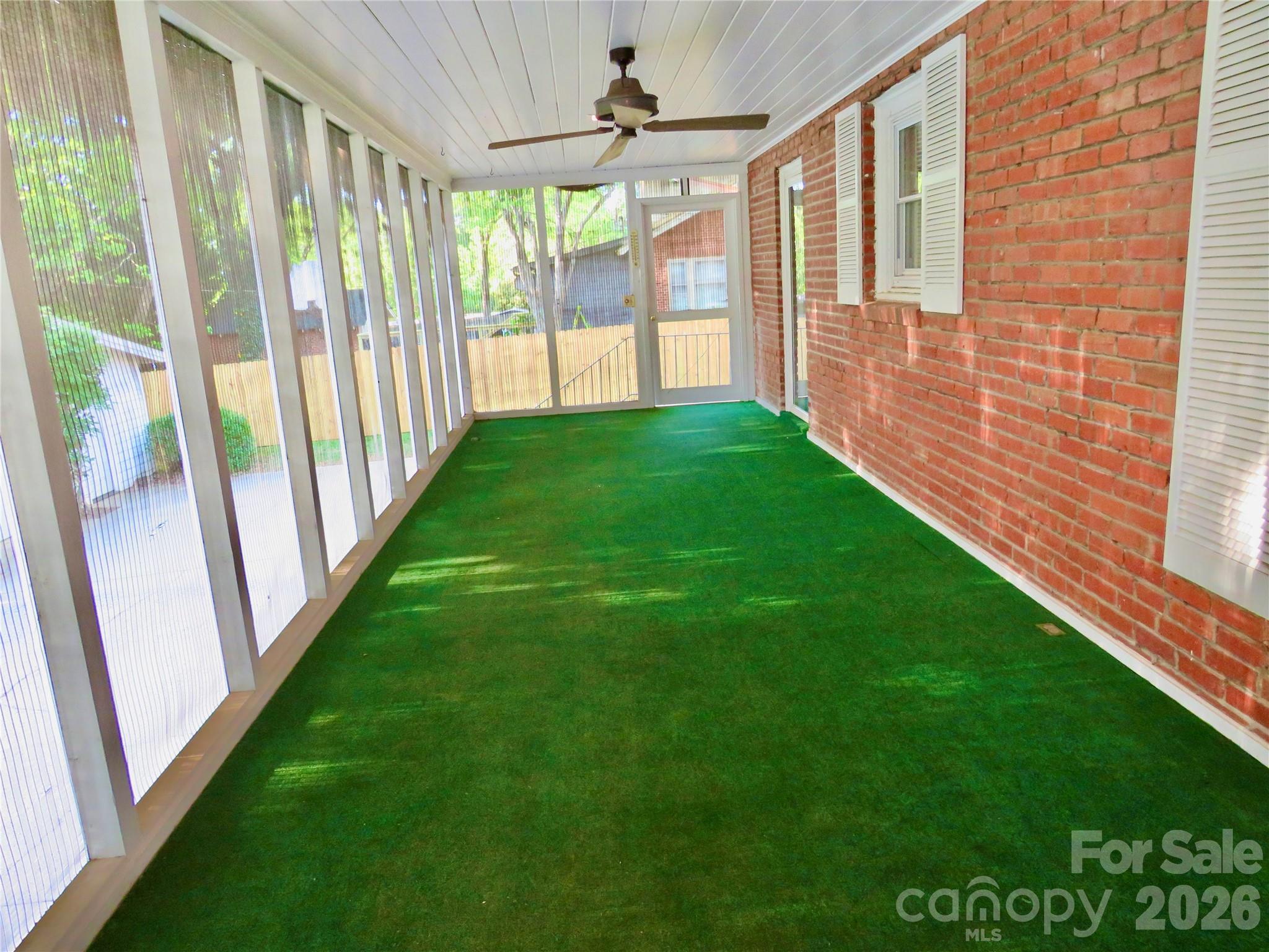 151 S Magnolia Street — Forest City