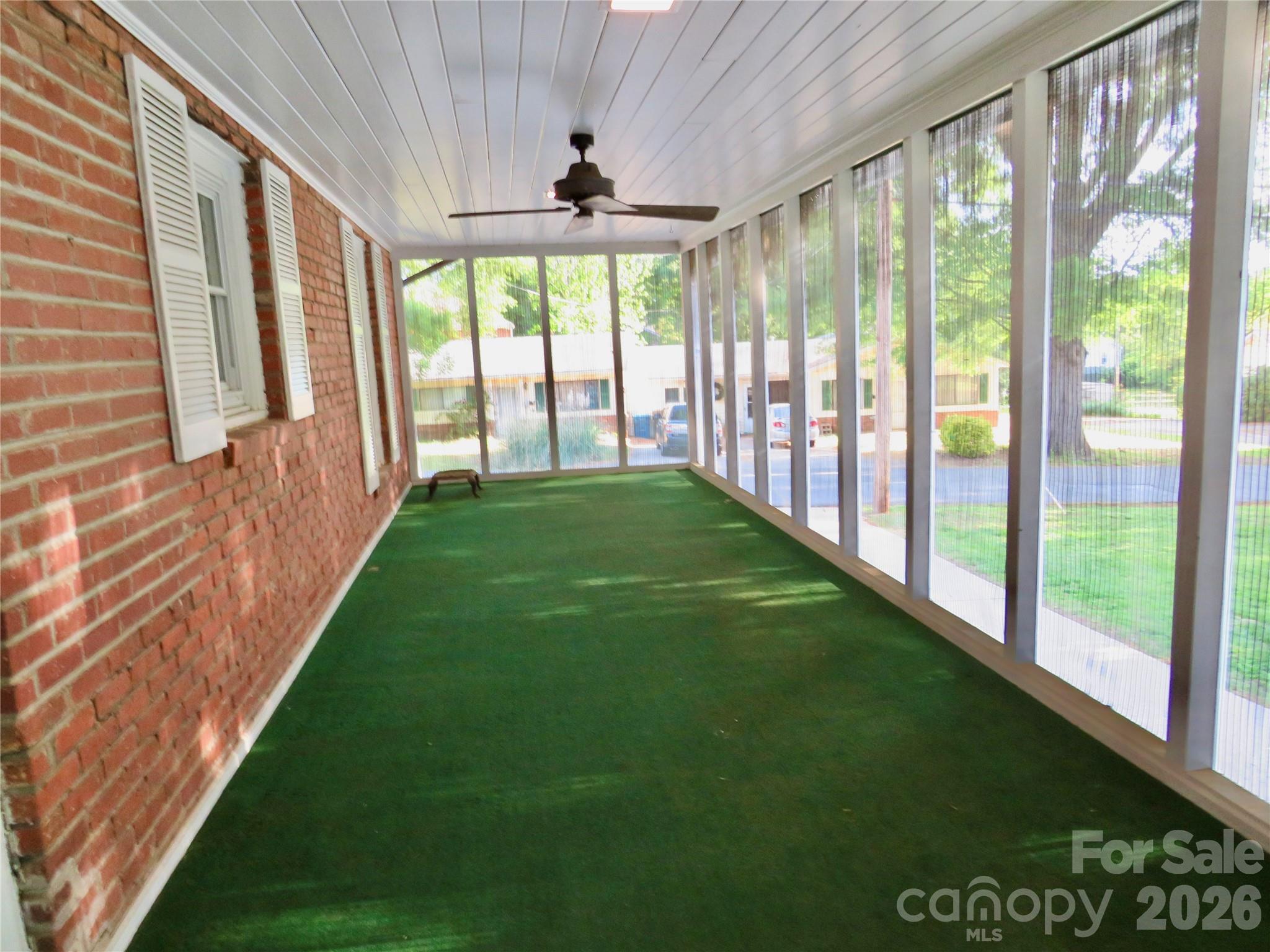 151 S Magnolia Street — Forest City