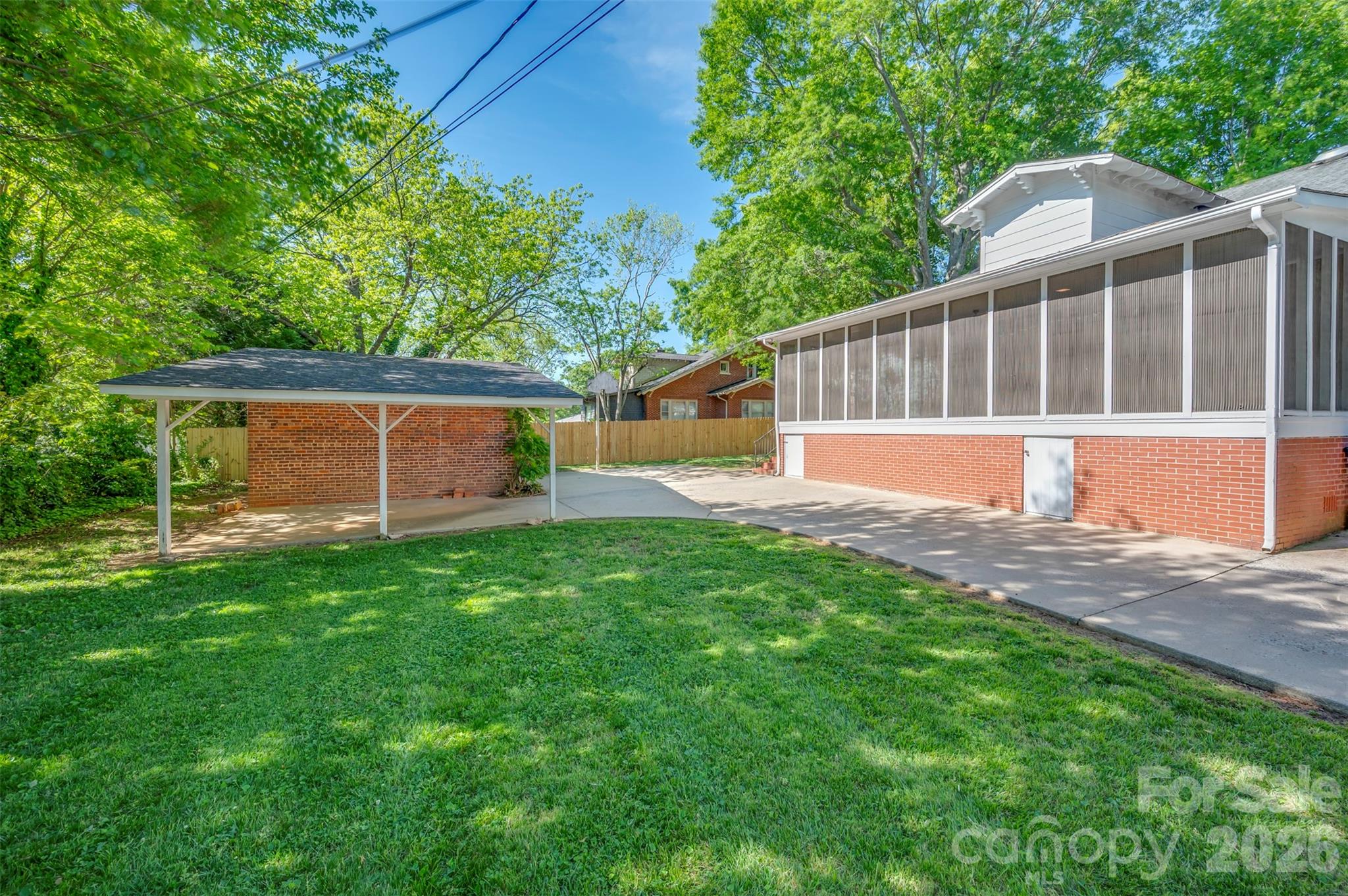 151 S Magnolia Street — Forest City