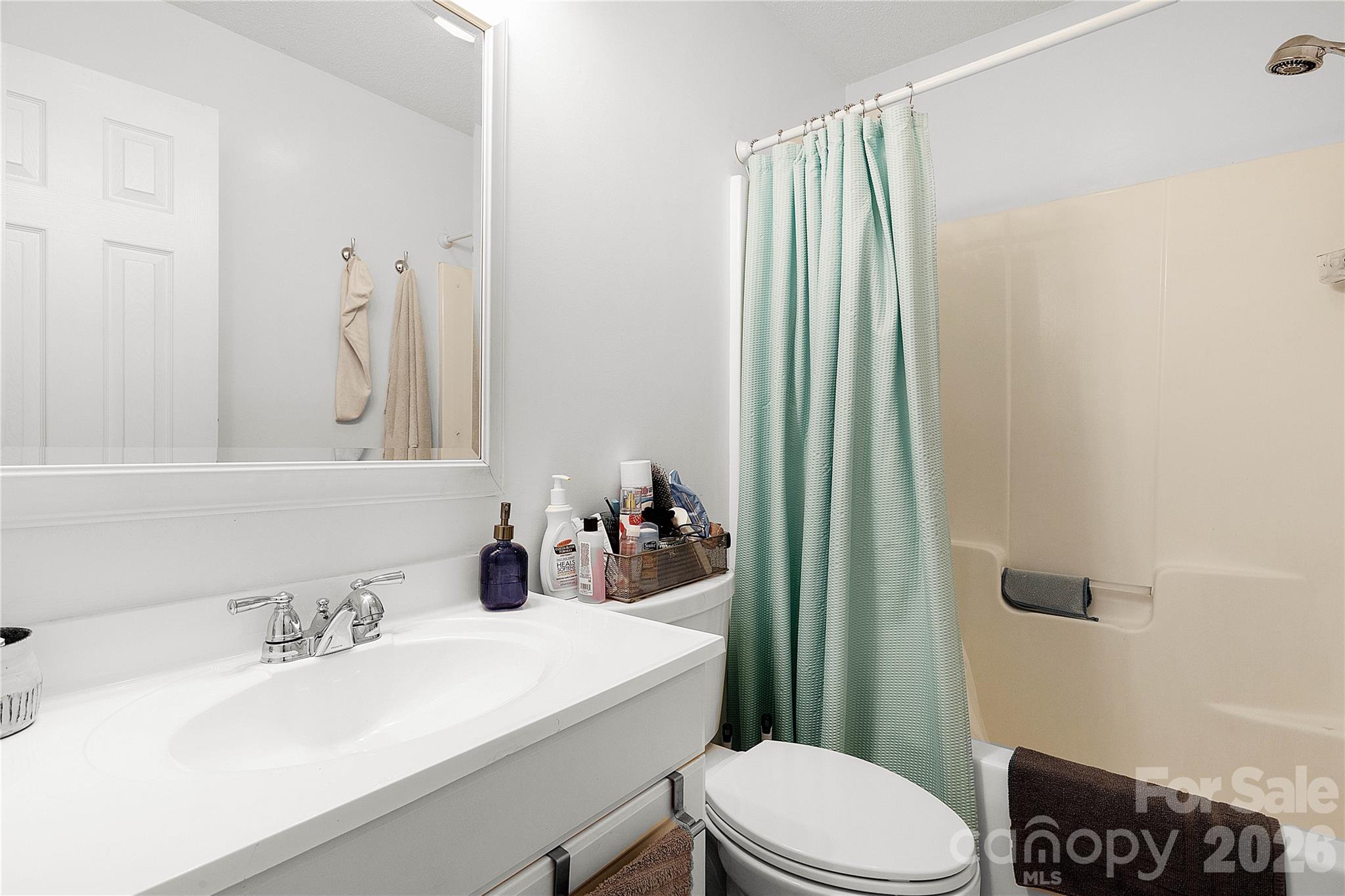 1530 Danlee Drive — Lancaster