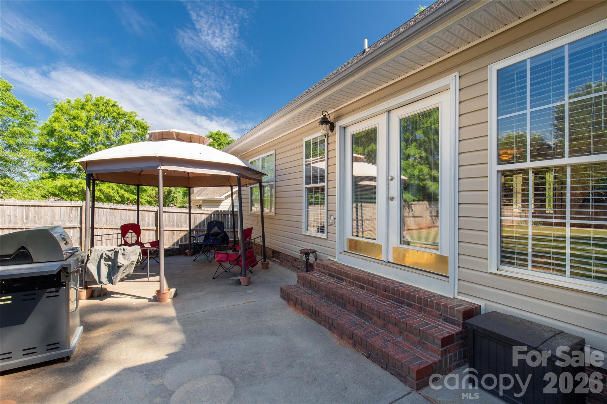 1530 Danlee Drive — Lancaster