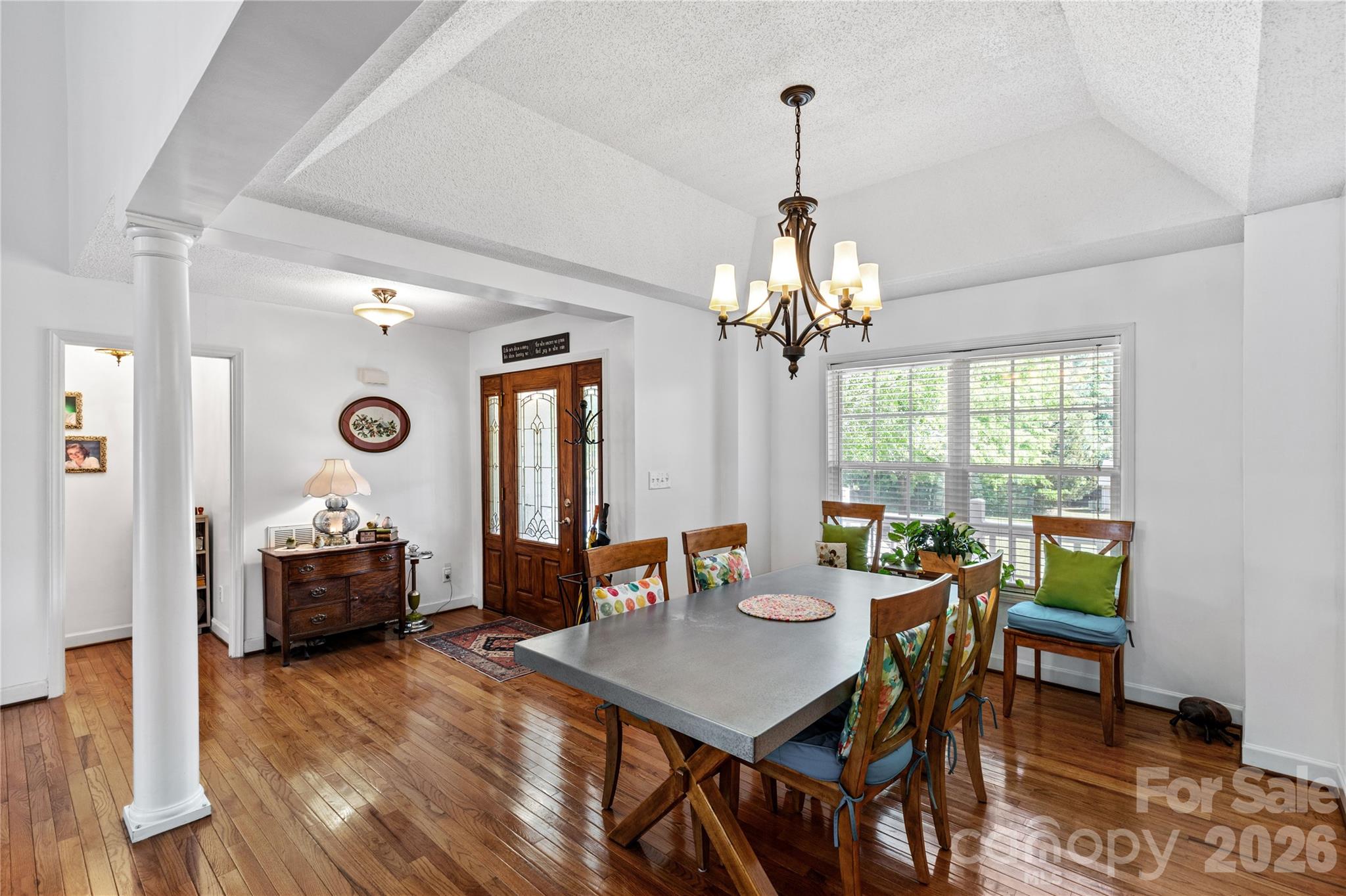1530 Danlee Drive — Lancaster