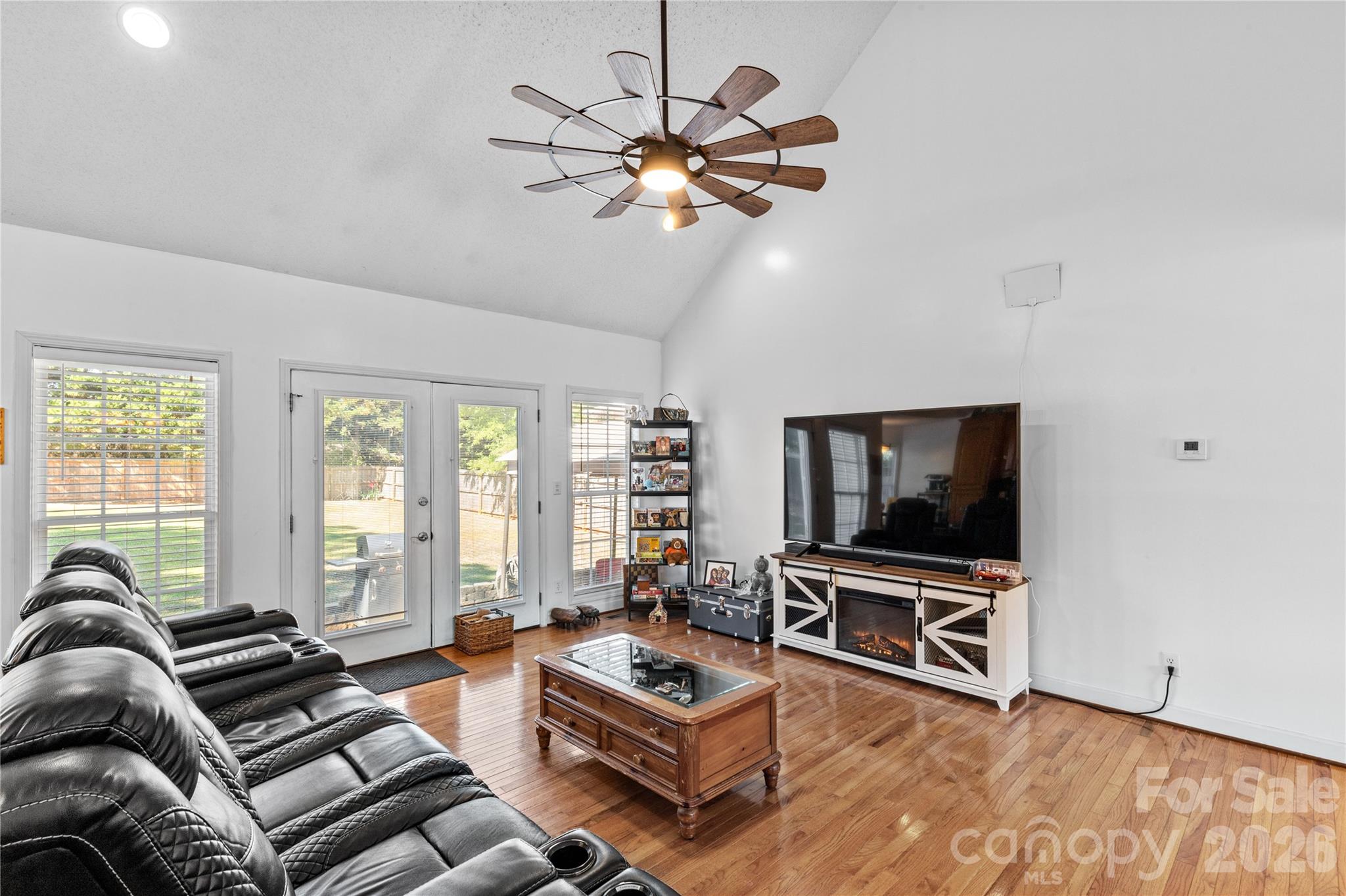 1530 Danlee Drive — Lancaster