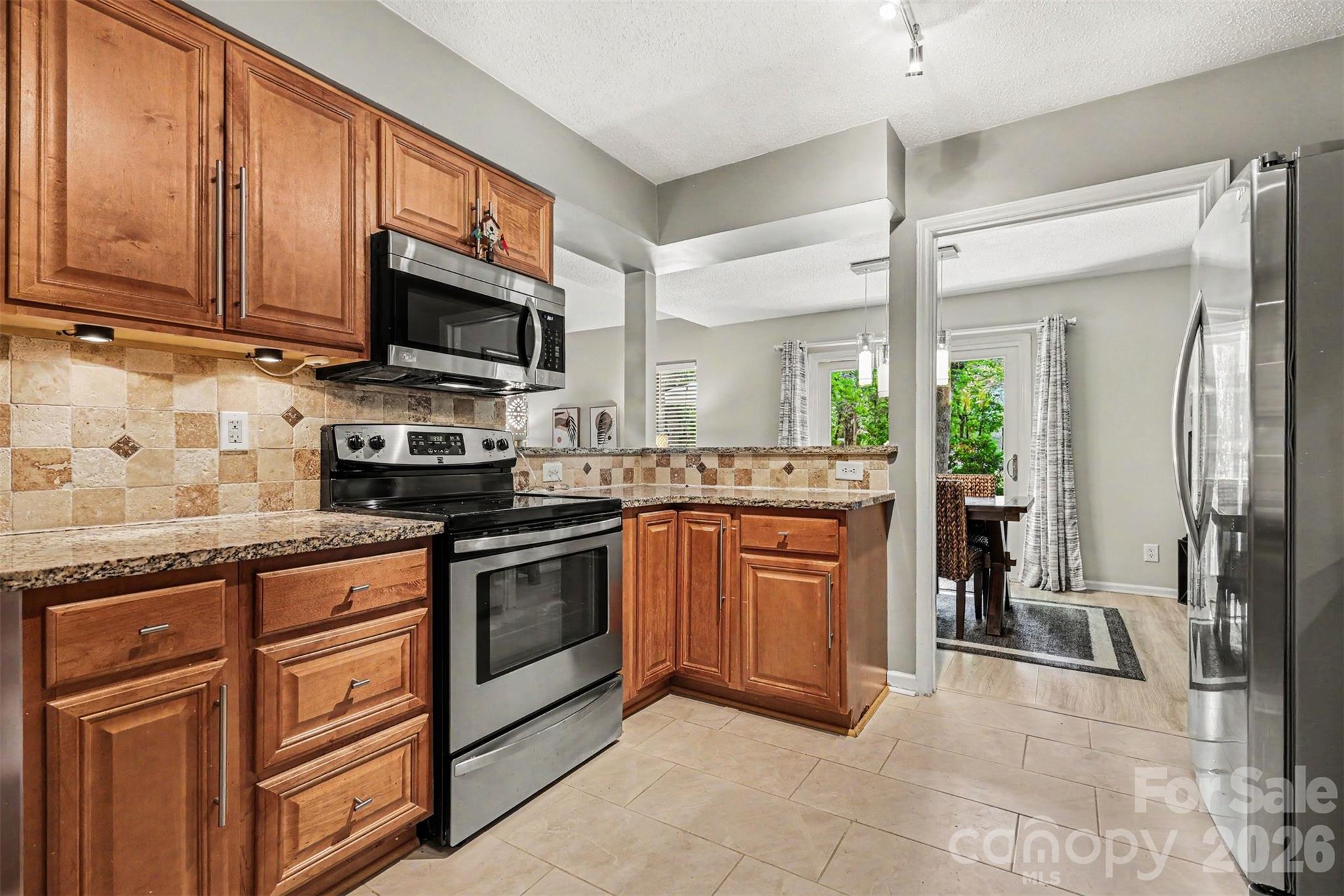 6614 Point Comfort Lane — Charlotte