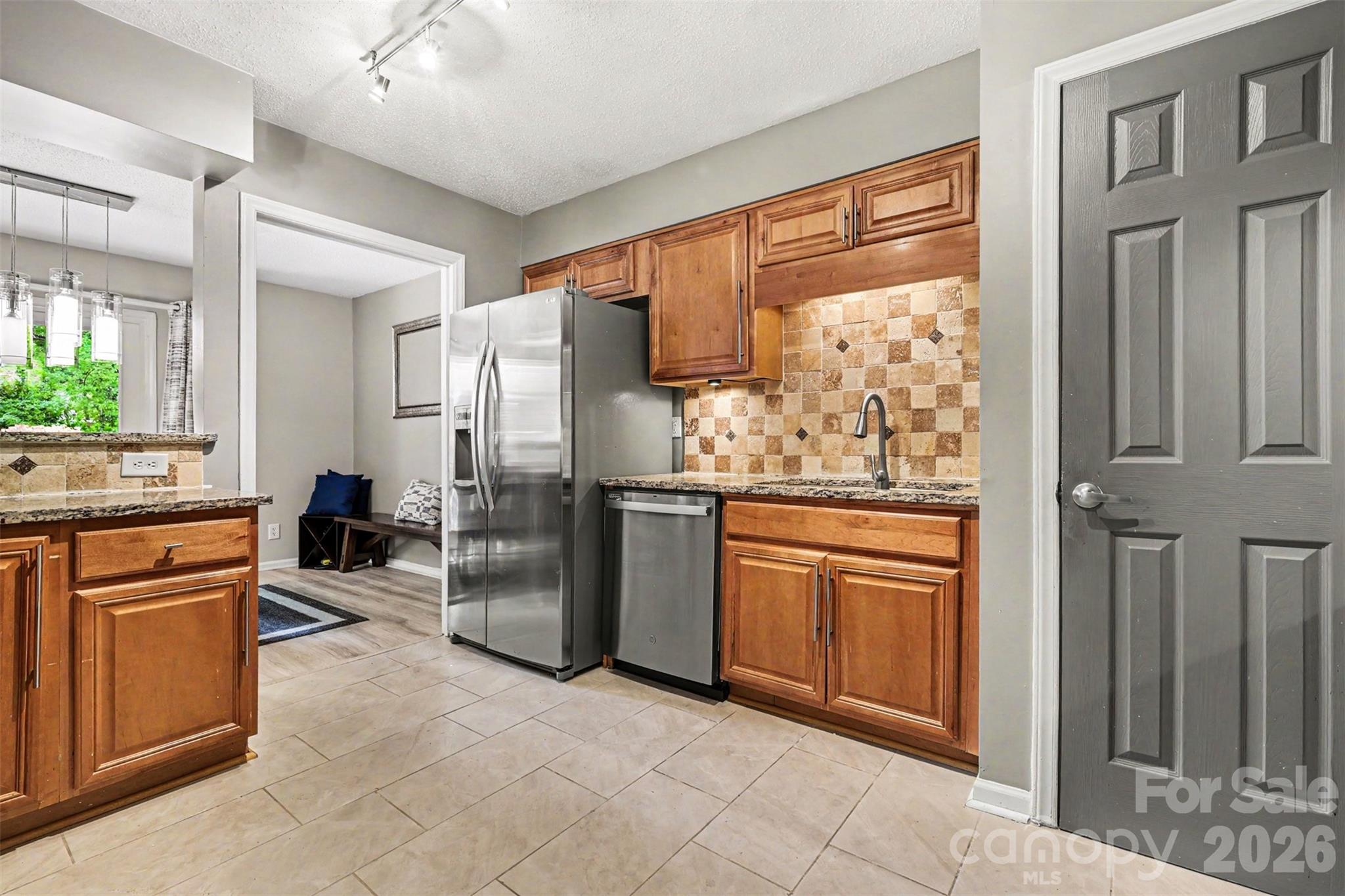 6614 Point Comfort Lane — Charlotte