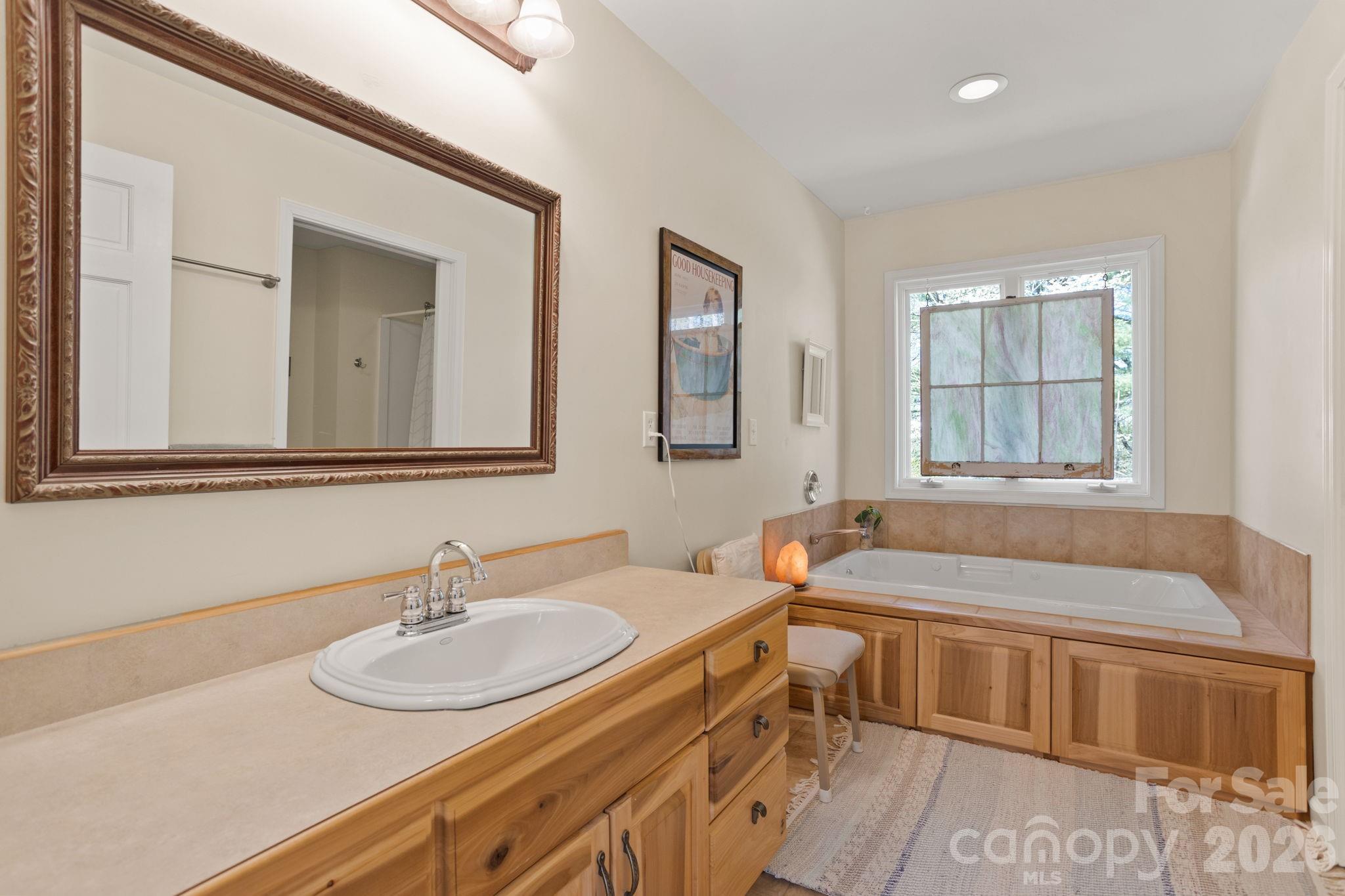 367 Crescent Street — Saluda