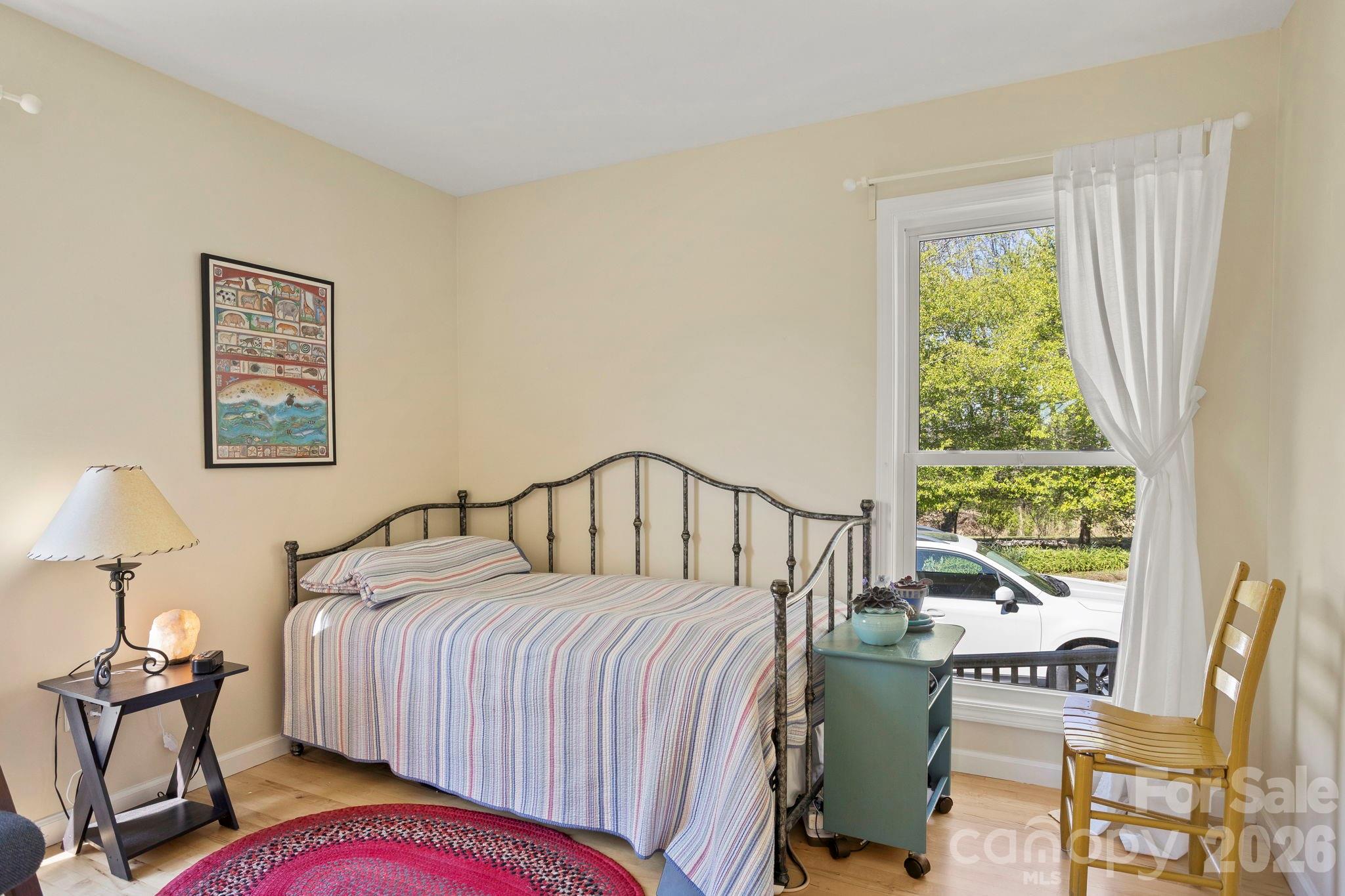 367 Crescent Street — Saluda