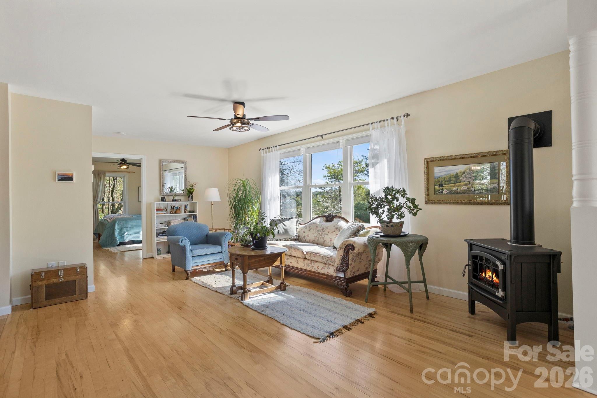 367 Crescent Street — Saluda