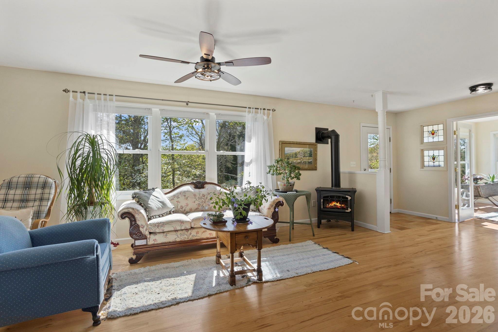367 Crescent Street — Saluda