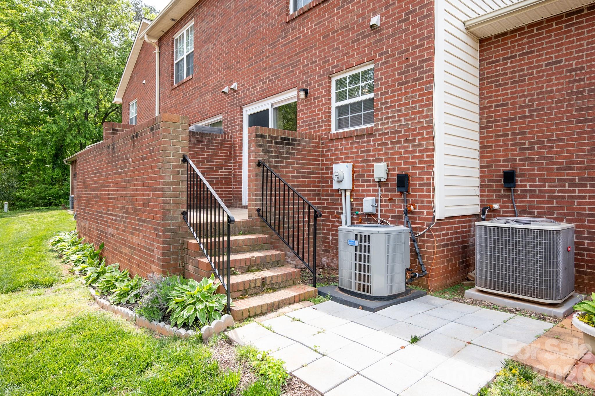 102 Brandywine Drive NE #U2 — Conover
