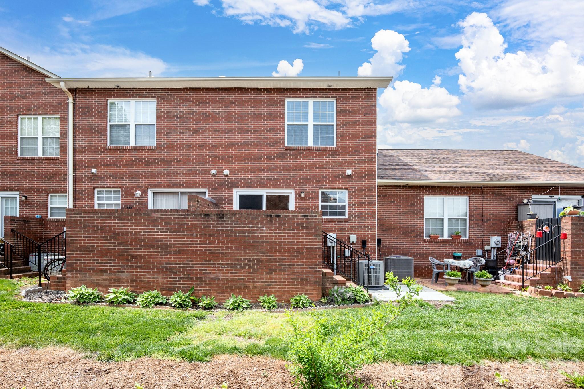 102 Brandywine Drive NE #U2 — Conover
