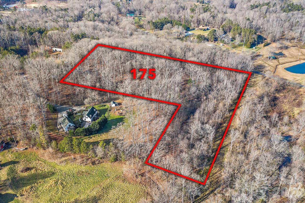 175 Stonehaven Drive — Mooresville