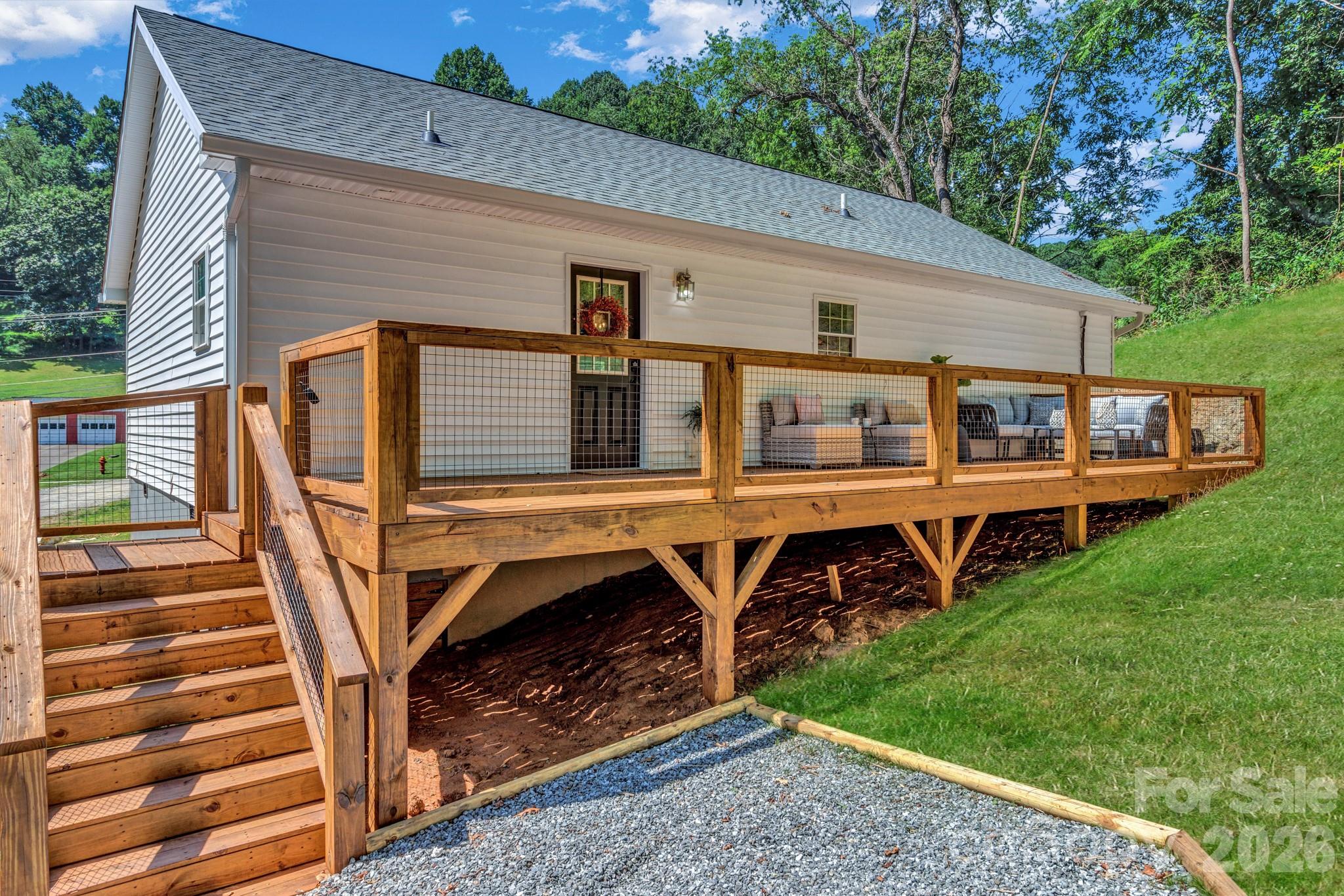 21 Carolinda Lane — Waynesville