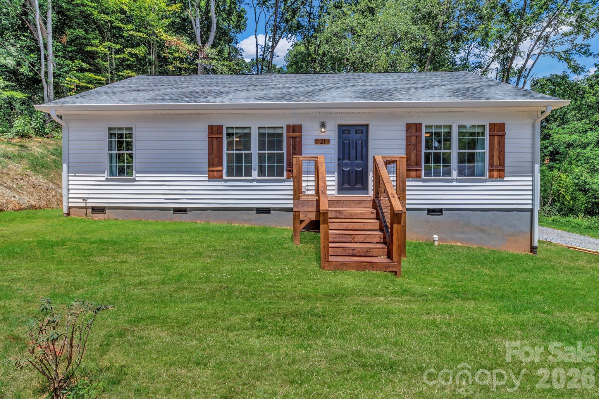 21 Carolinda Lane — Waynesville