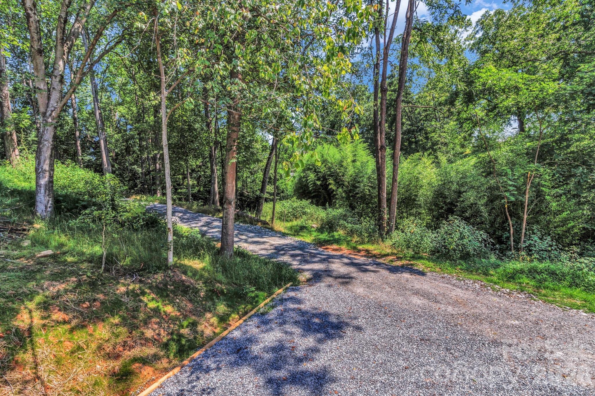 21 Carolinda Lane — Waynesville