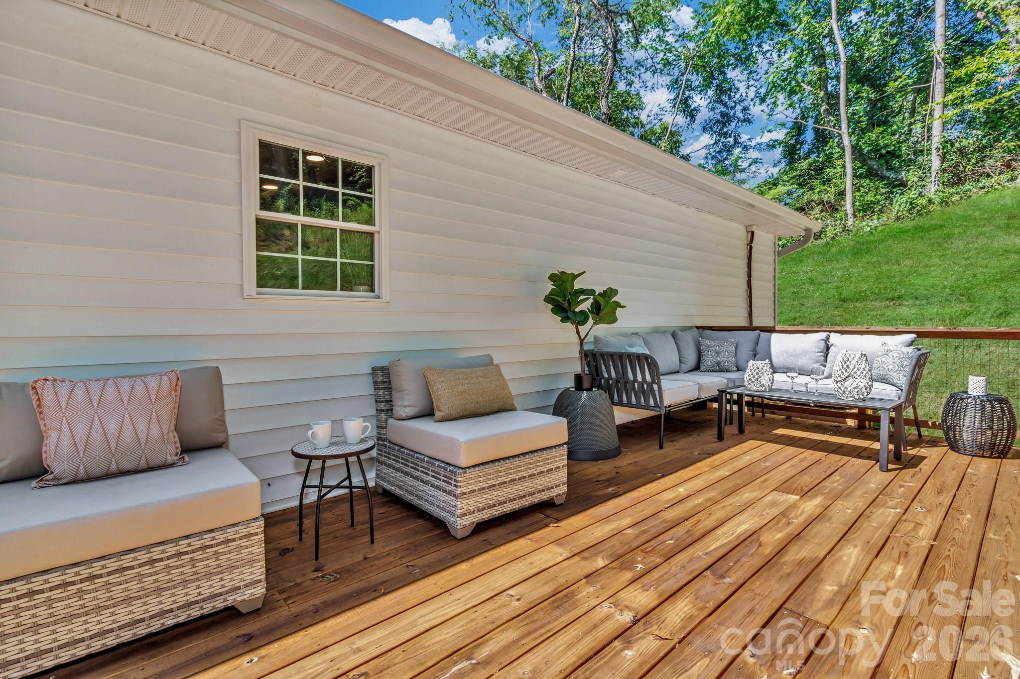 21 Carolinda Lane — Waynesville