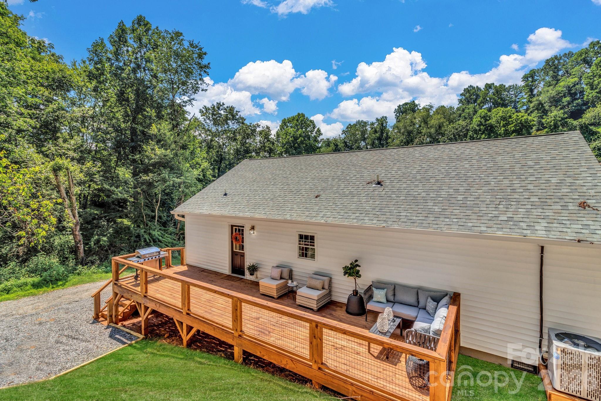 21 Carolinda Lane — Waynesville