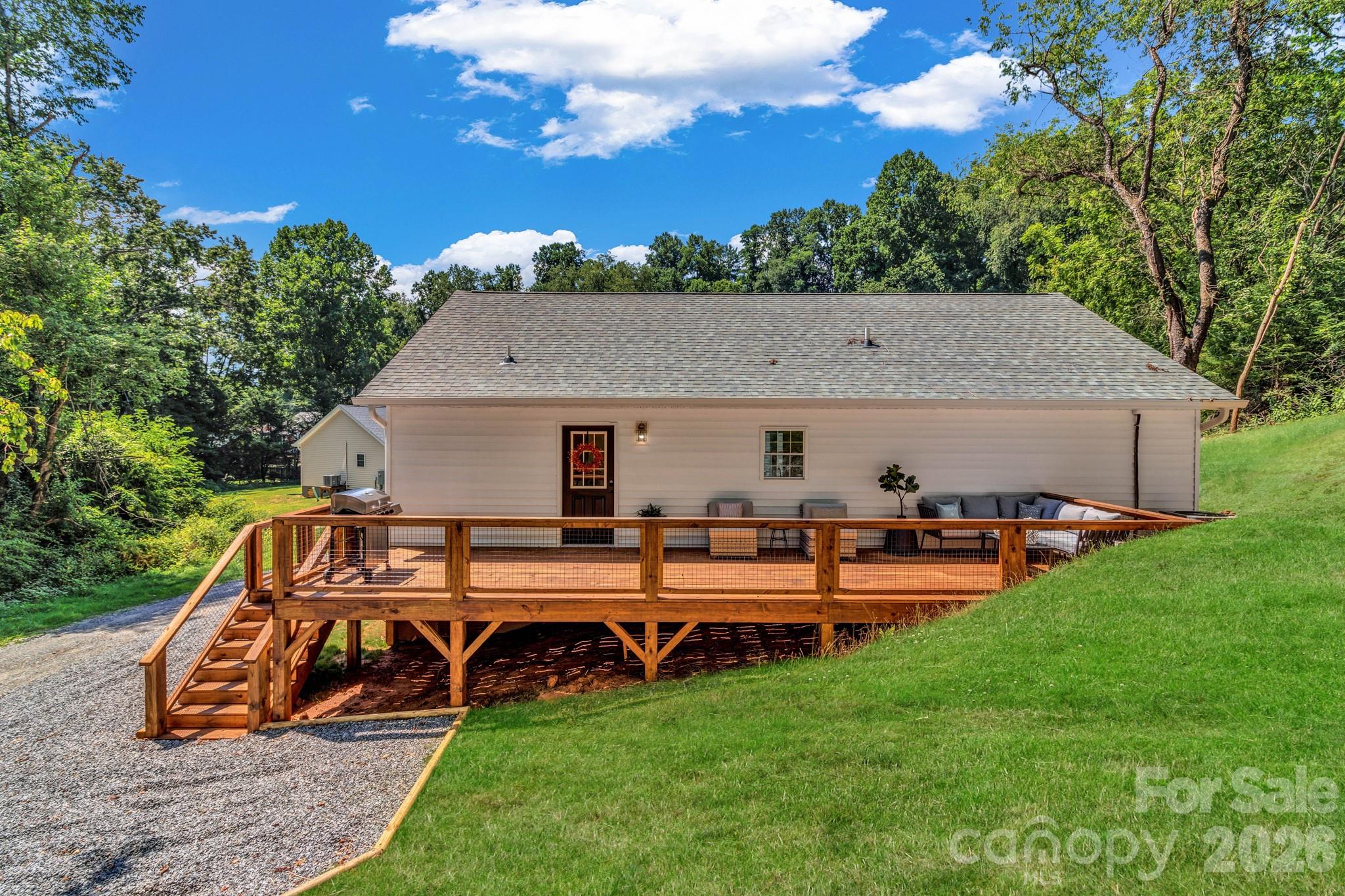 21 Carolinda Lane — Waynesville