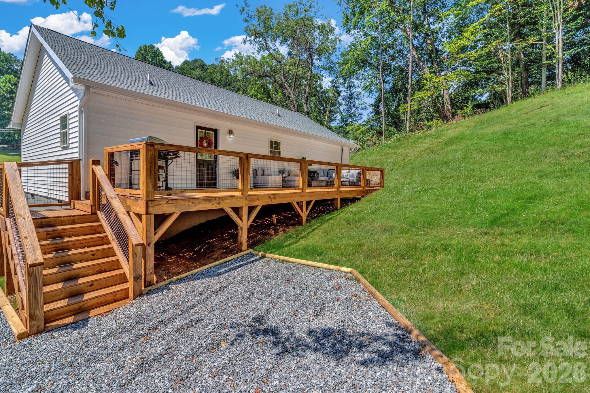 21 Carolinda Lane — Waynesville