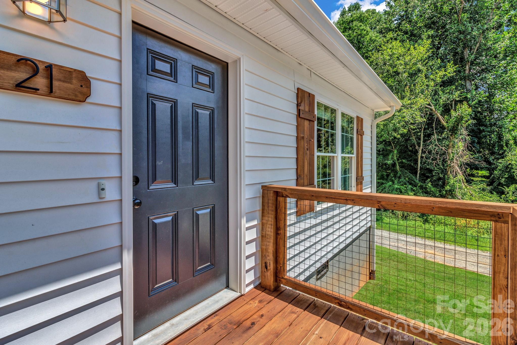 21 Carolinda Lane — Waynesville