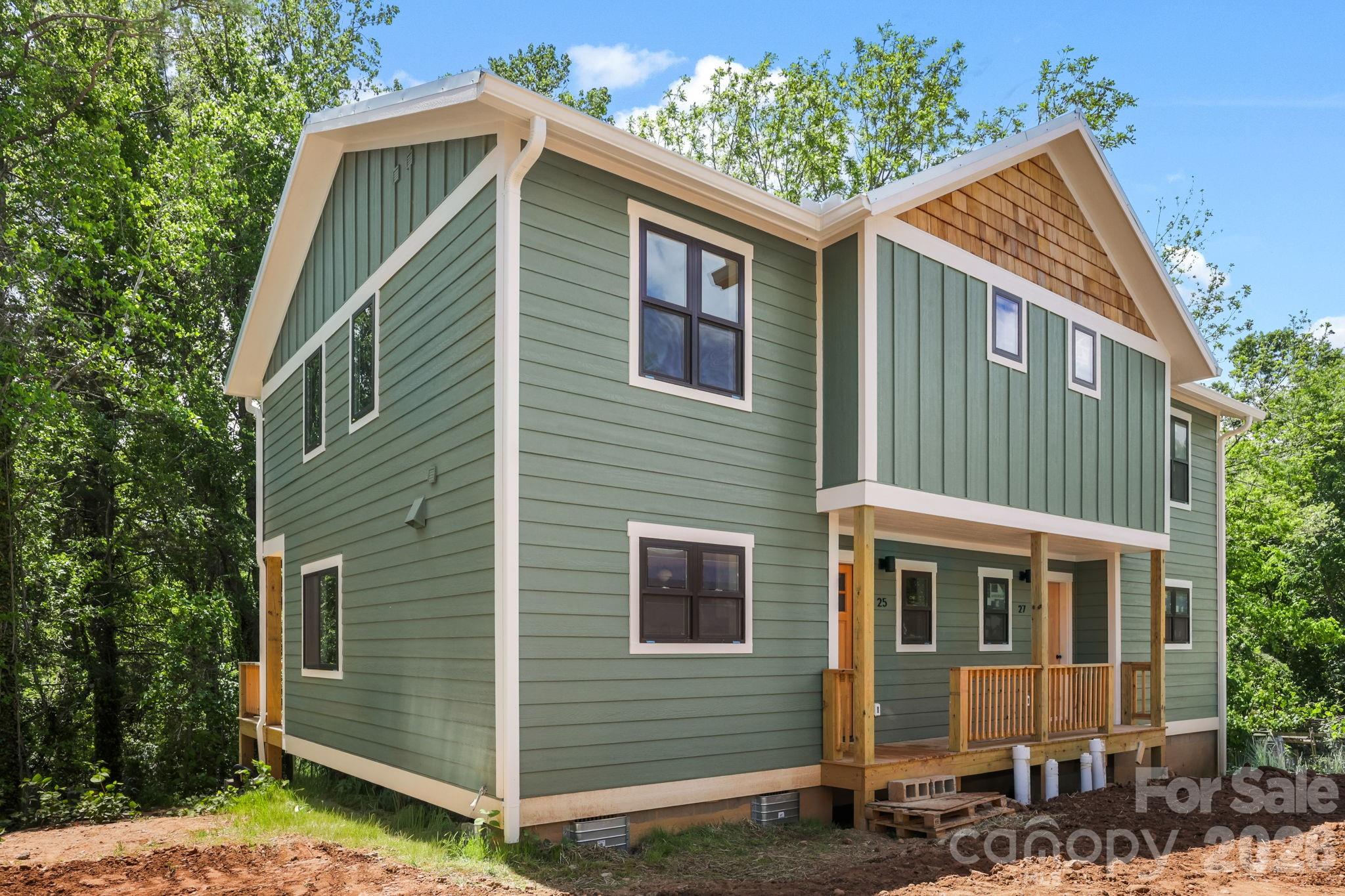 25 Fireside Drive — Asheville