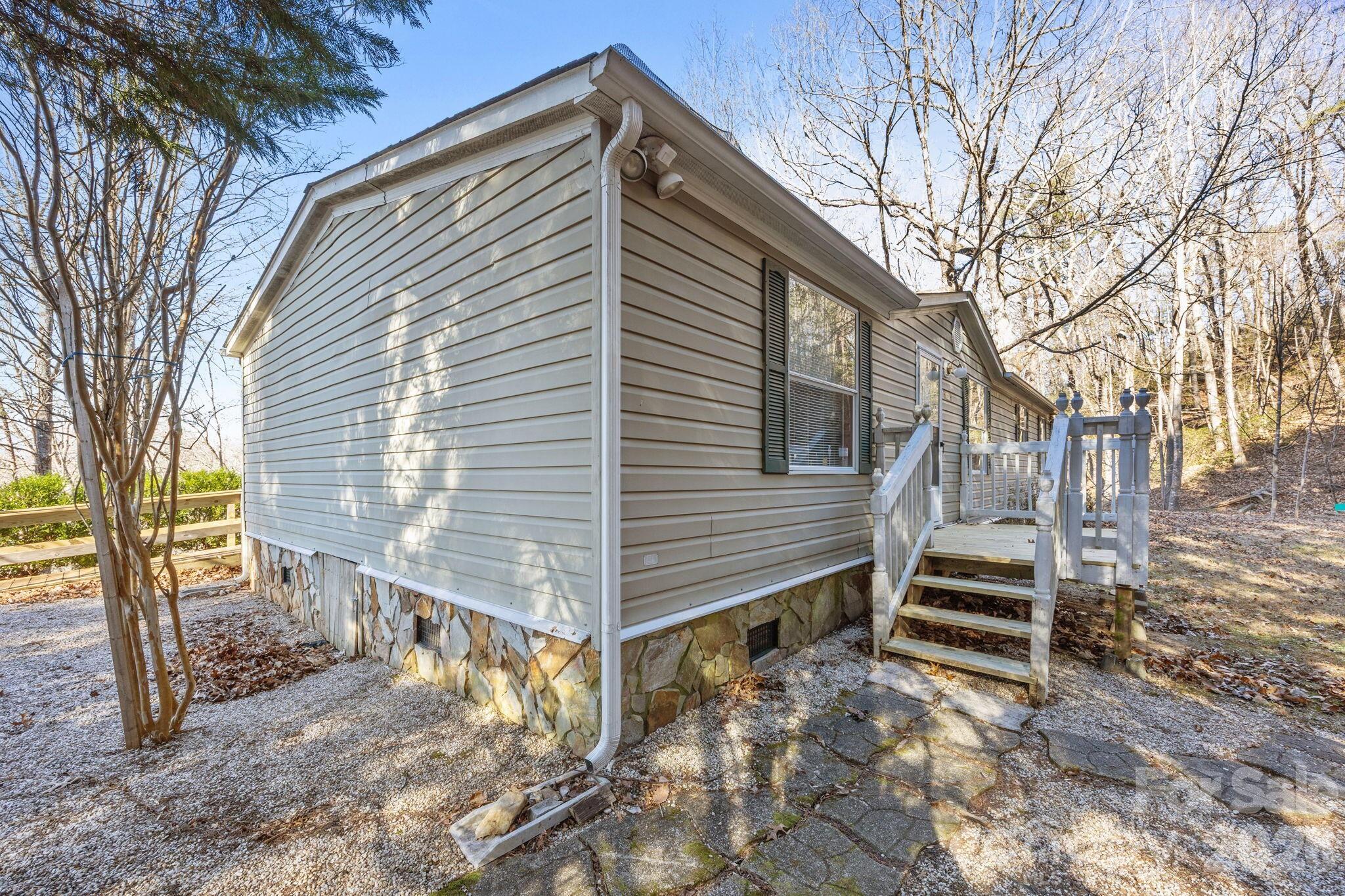 102 Scotts Cove Road — Nebo