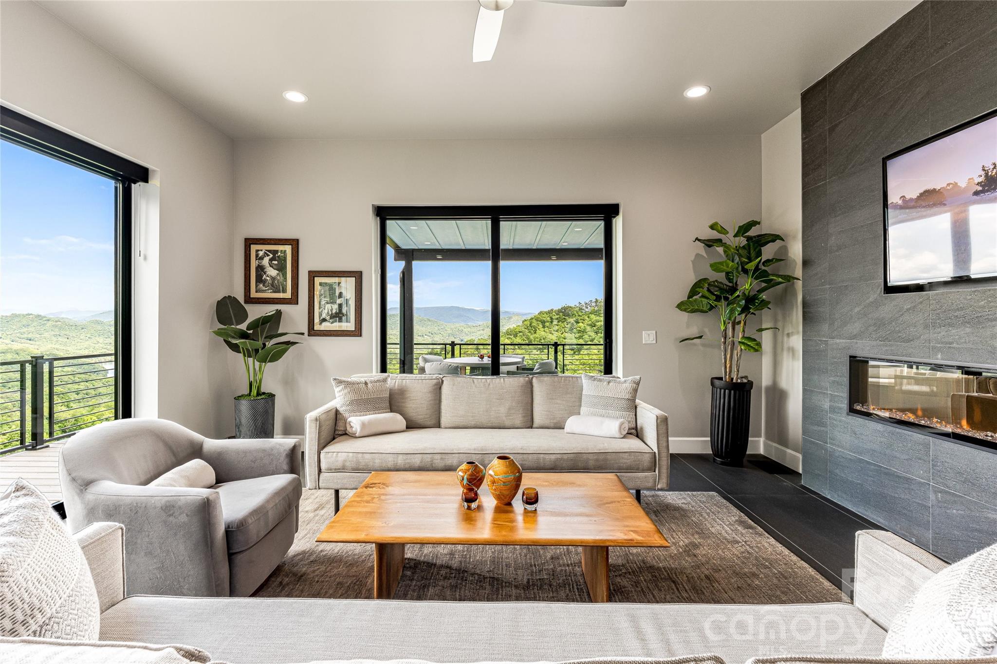 840 Fontana Trace Drive — Almond