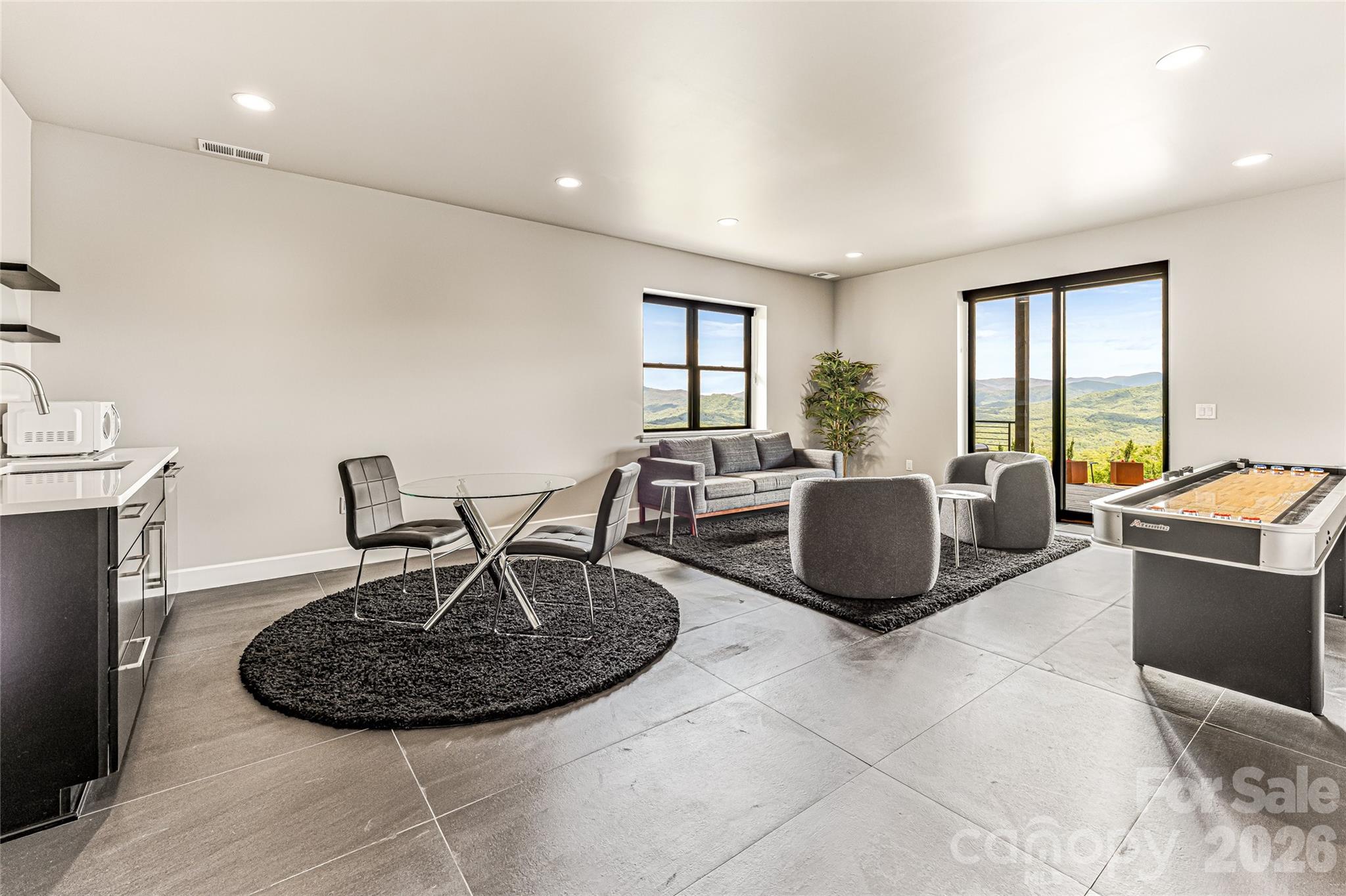 840 Fontana Trace Drive — Almond