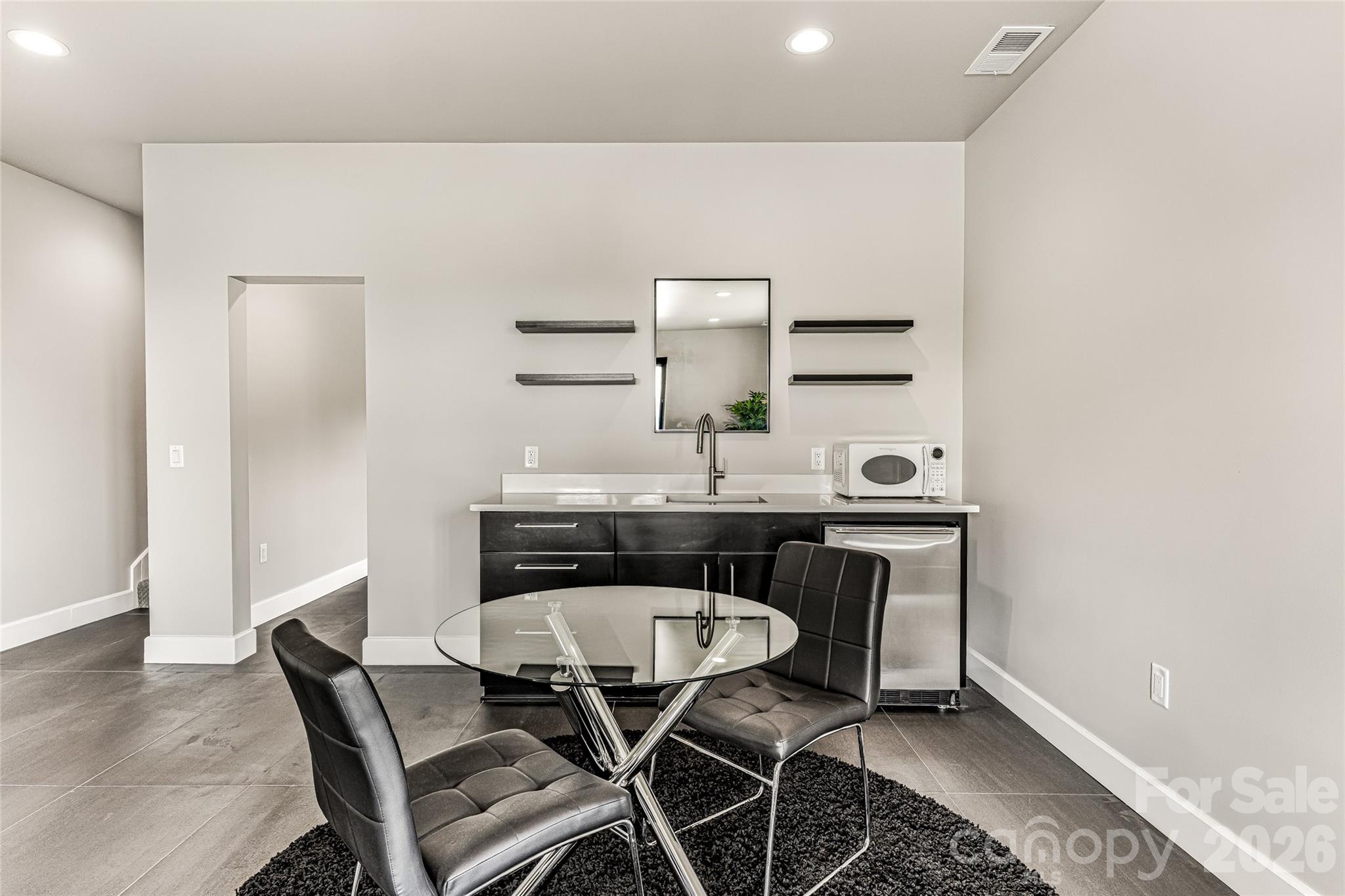840 Fontana Trace Drive — Almond