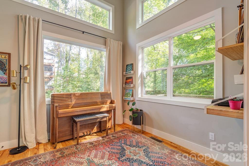 42 Salola Street — Asheville