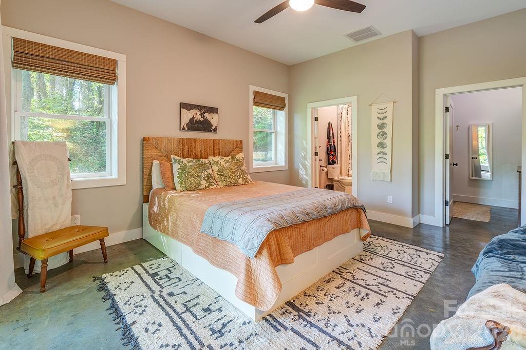 42 Salola Street — Asheville